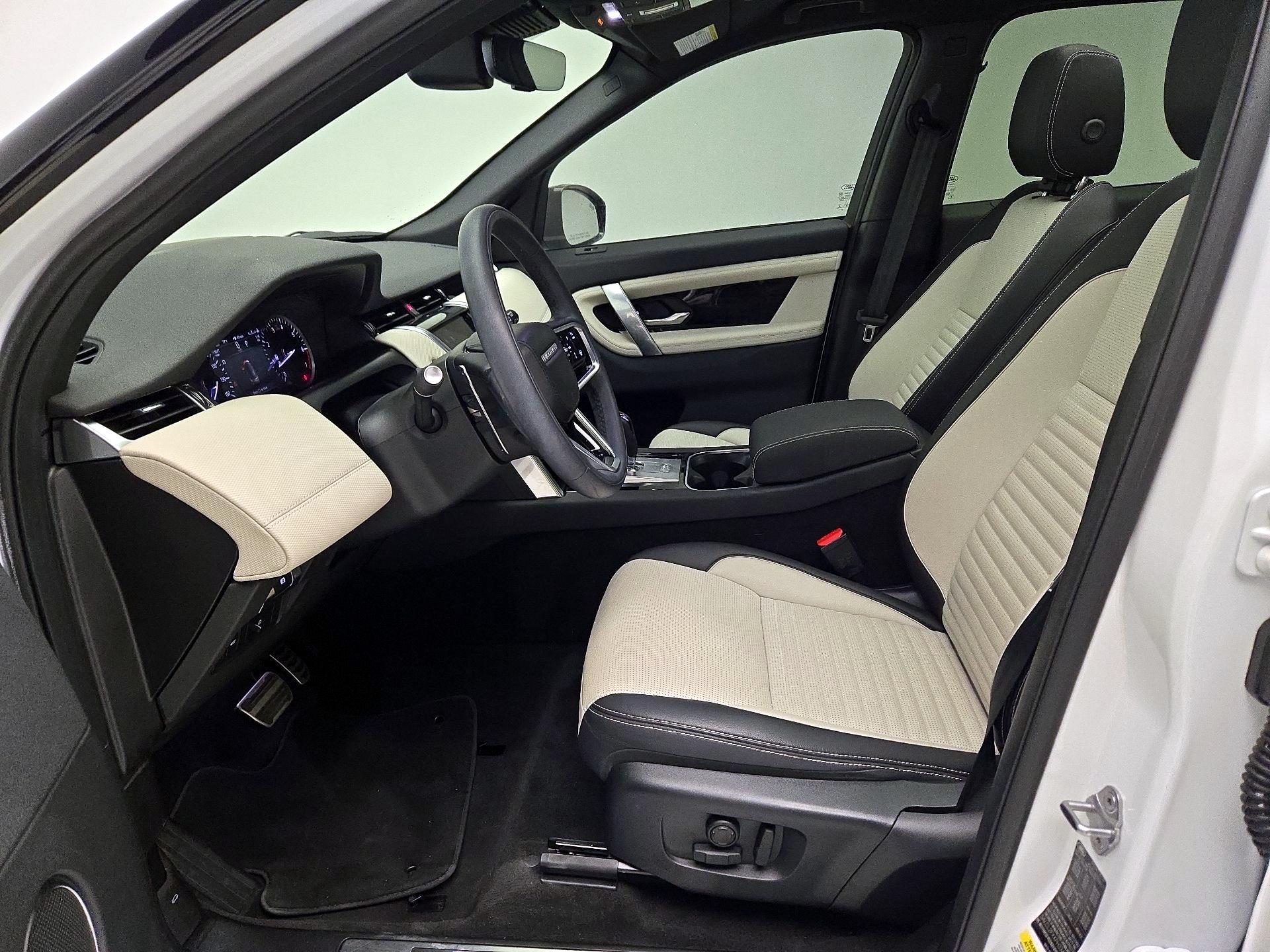 Thumbnail: 2023 Land Rover Discovery Sport - 11