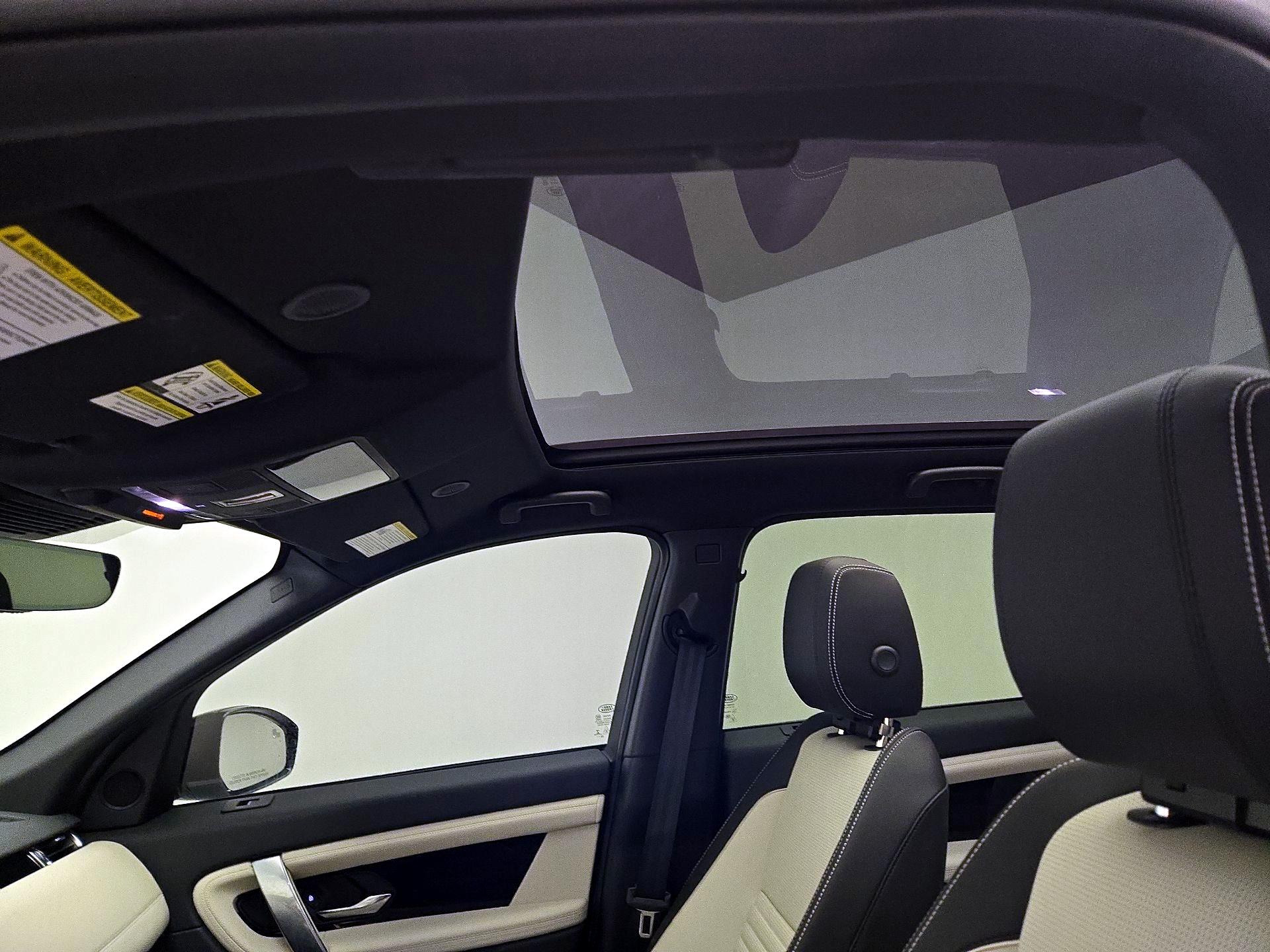 Thumbnail: 2023 Land Rover Discovery Sport - 20