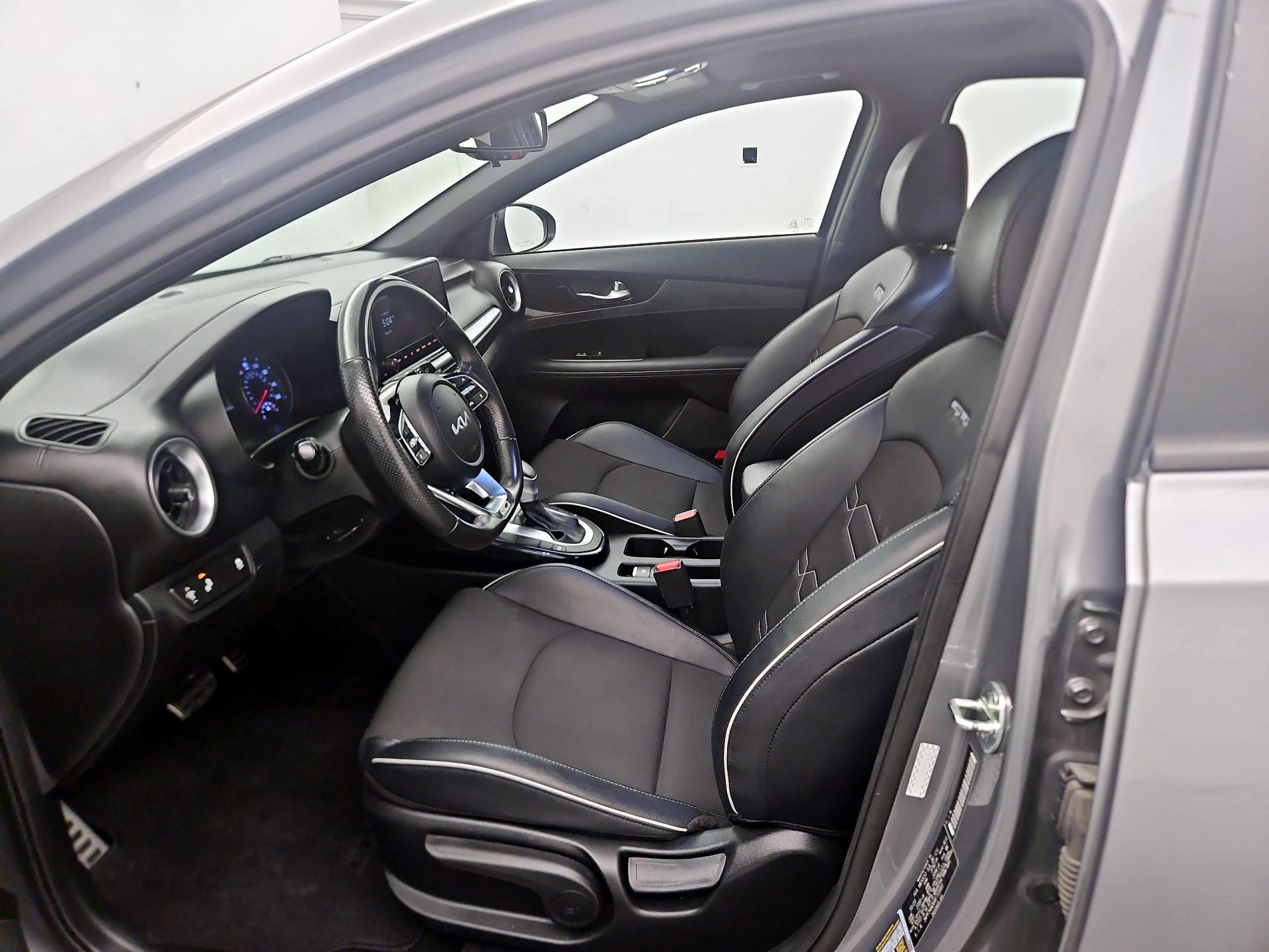 Thumbnail: 2024 Kia Forte - 9