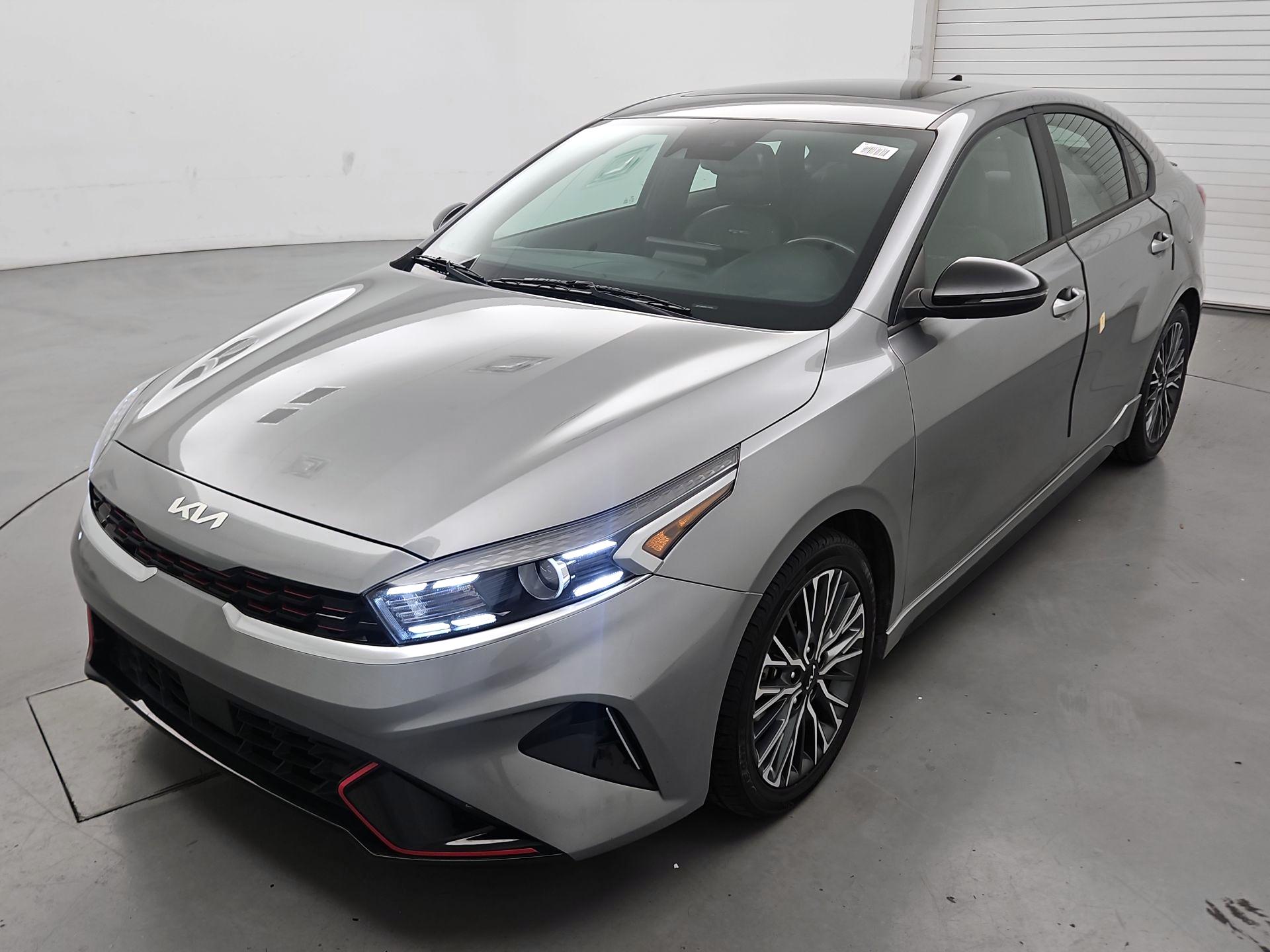 Thumbnail: 2024 Kia Forte - 3