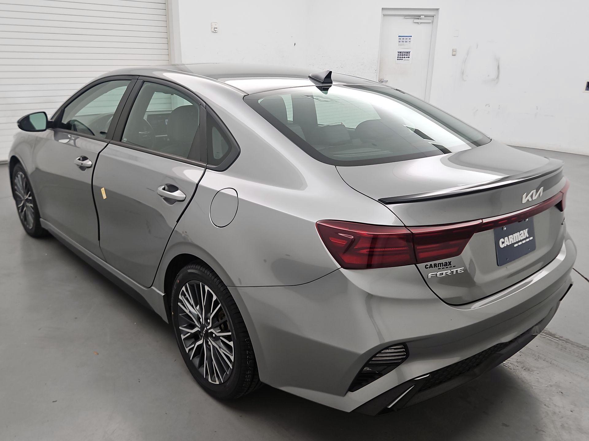 Thumbnail: 2024 Kia Forte - 7