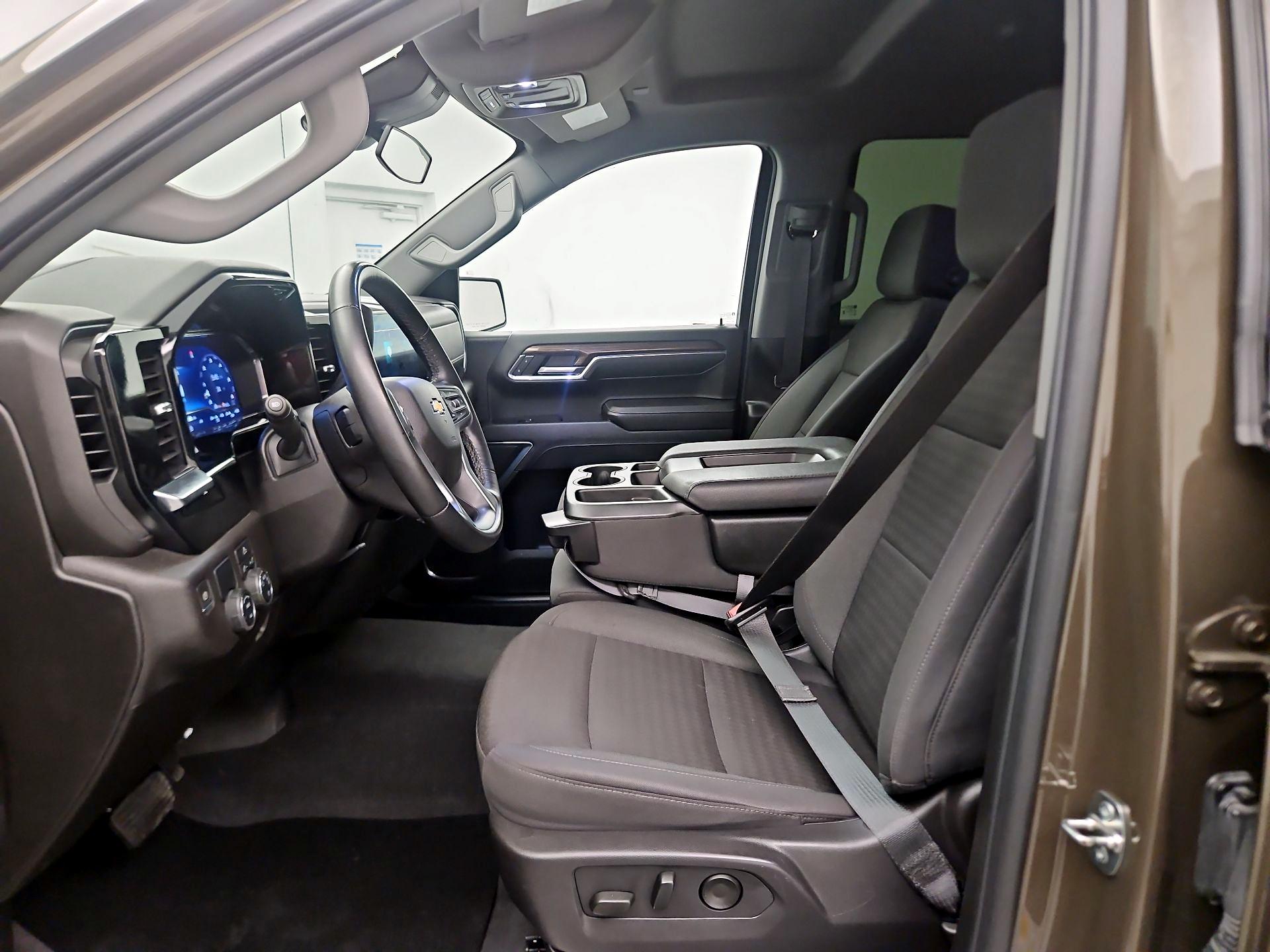 Thumbnail: 2024 Chevrolet Silverado 1500 - 9