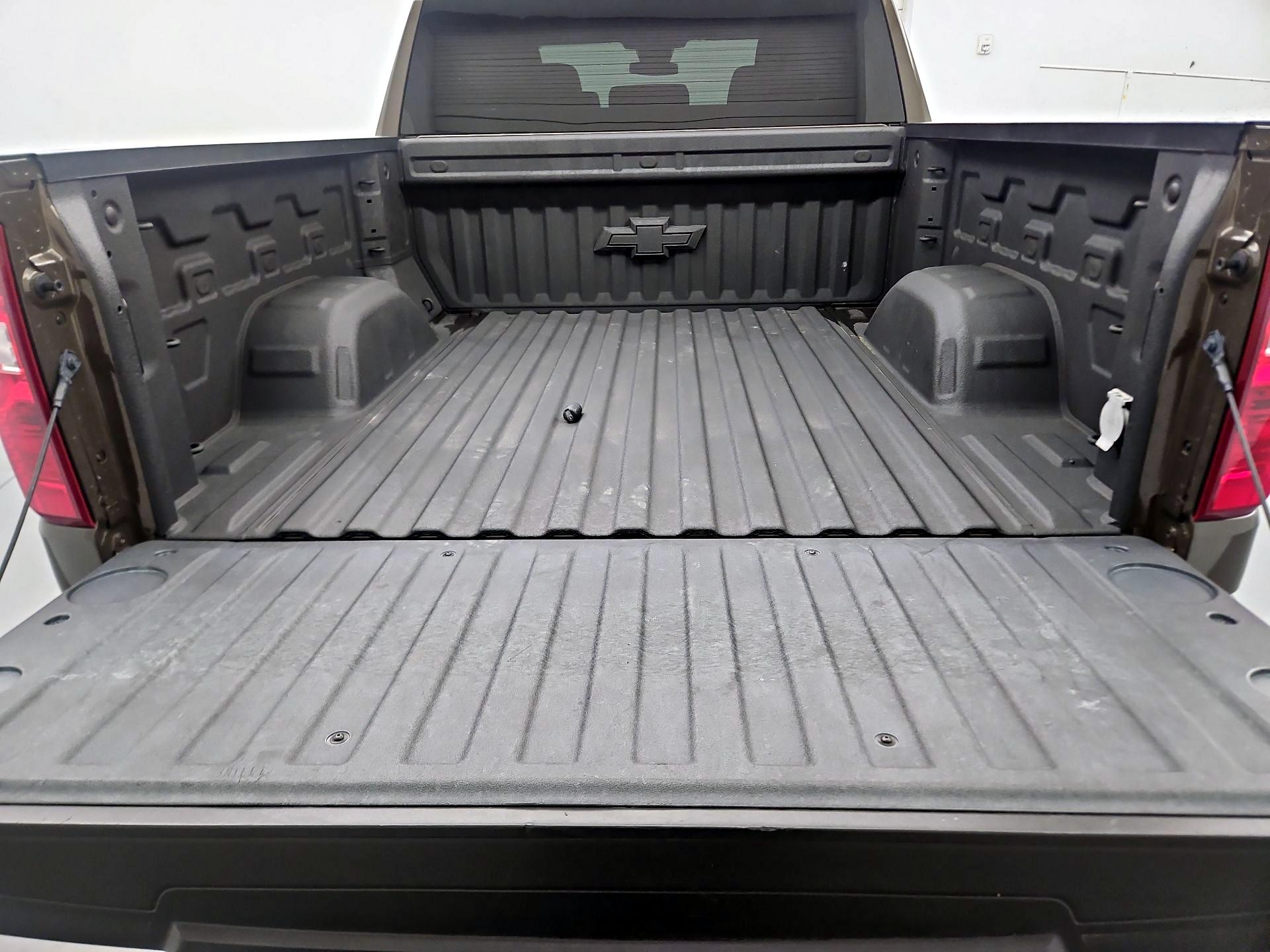 Thumbnail: 2024 Chevrolet Silverado 1500 - 18