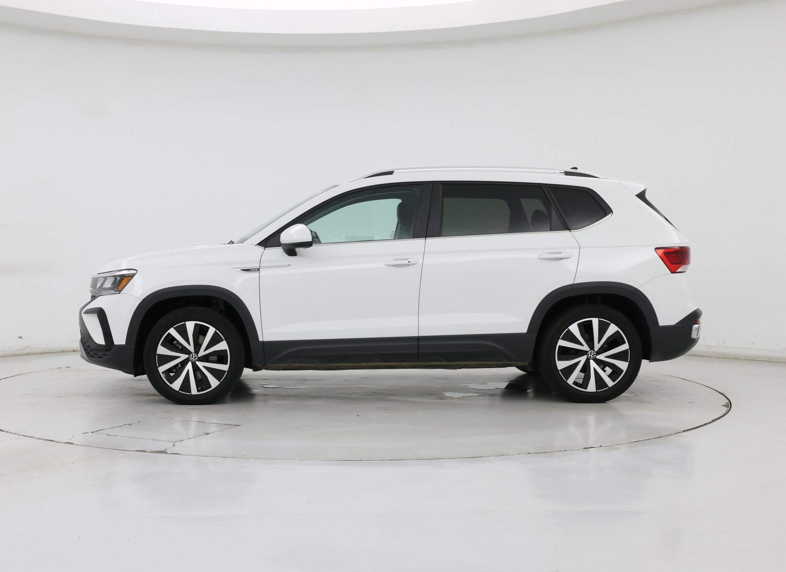 Thumbnail: 2023 Volkswagen Taos - 3