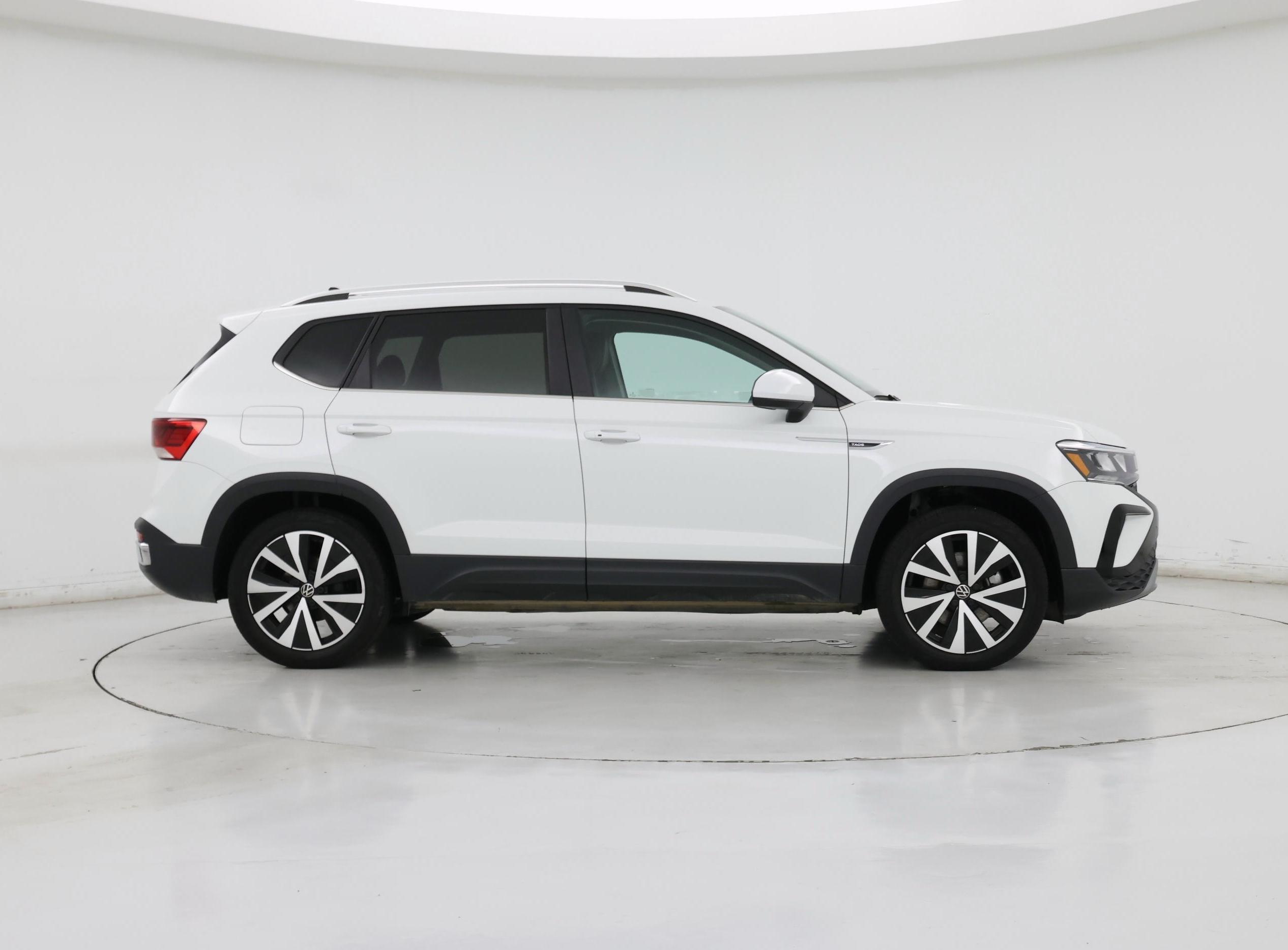 Thumbnail: 2023 Volkswagen Taos - 7