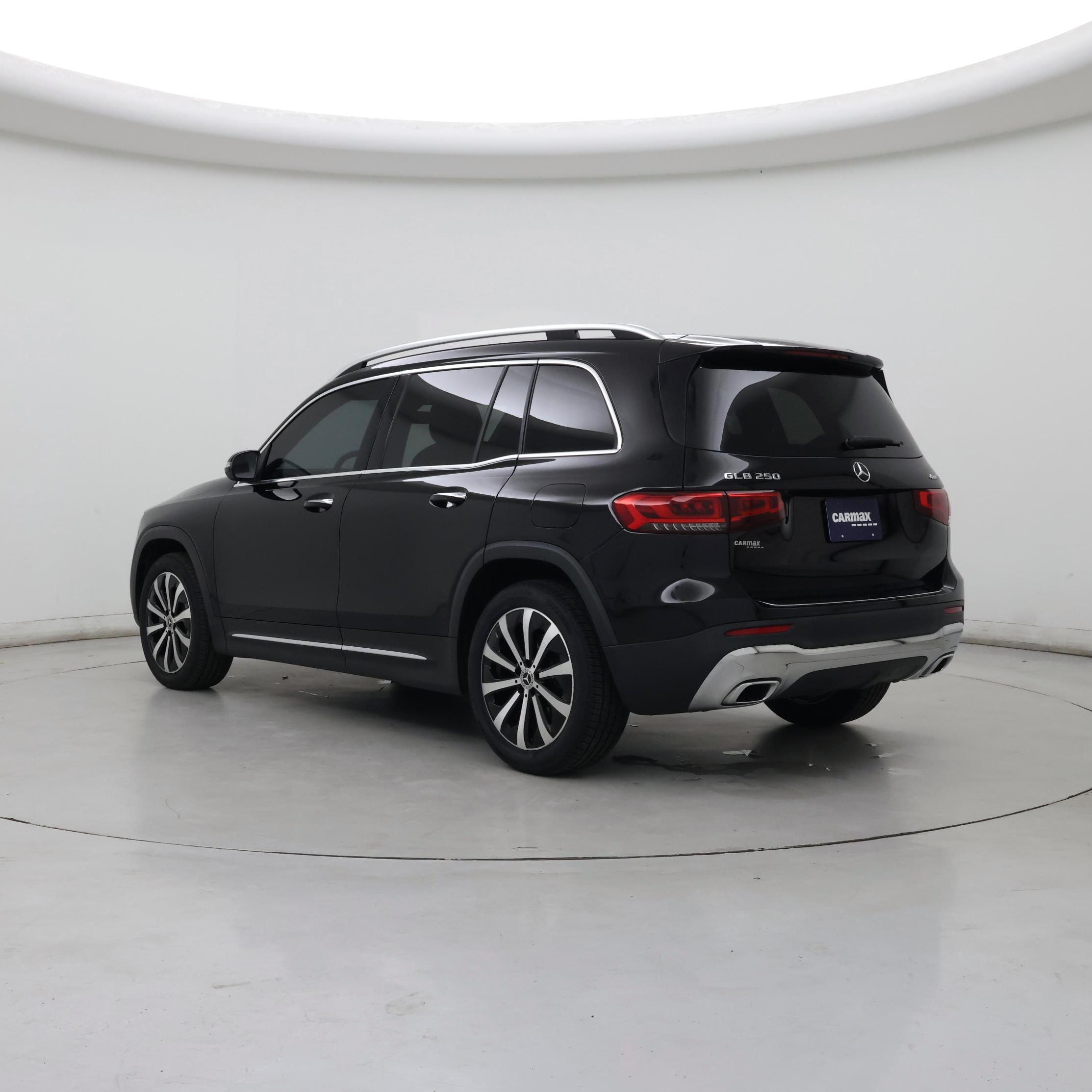 Thumbnail: 2023 Mercedes-Benz GLB - 2