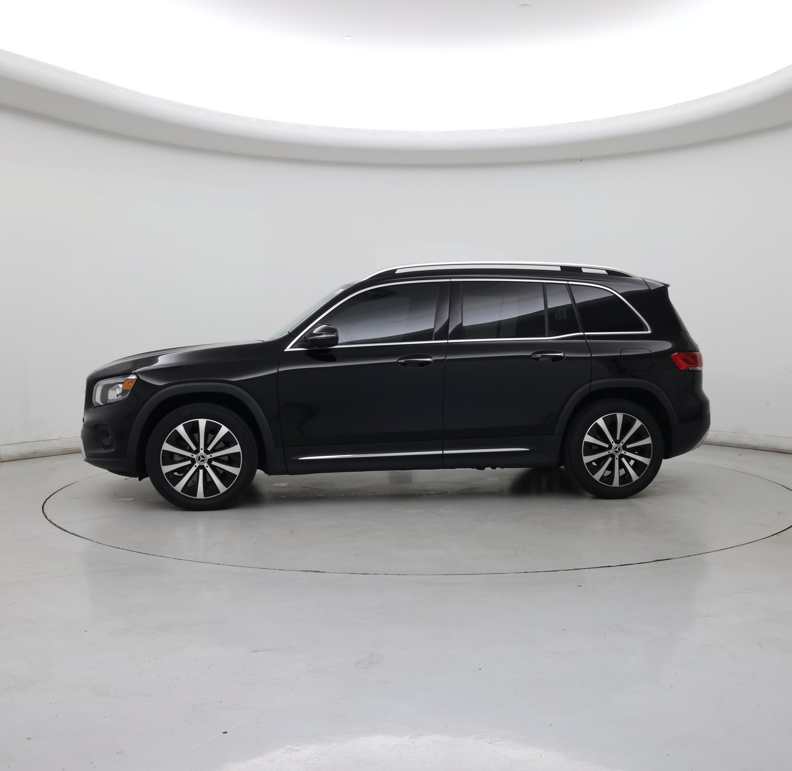 Thumbnail: 2023 Mercedes-Benz GLB - 3