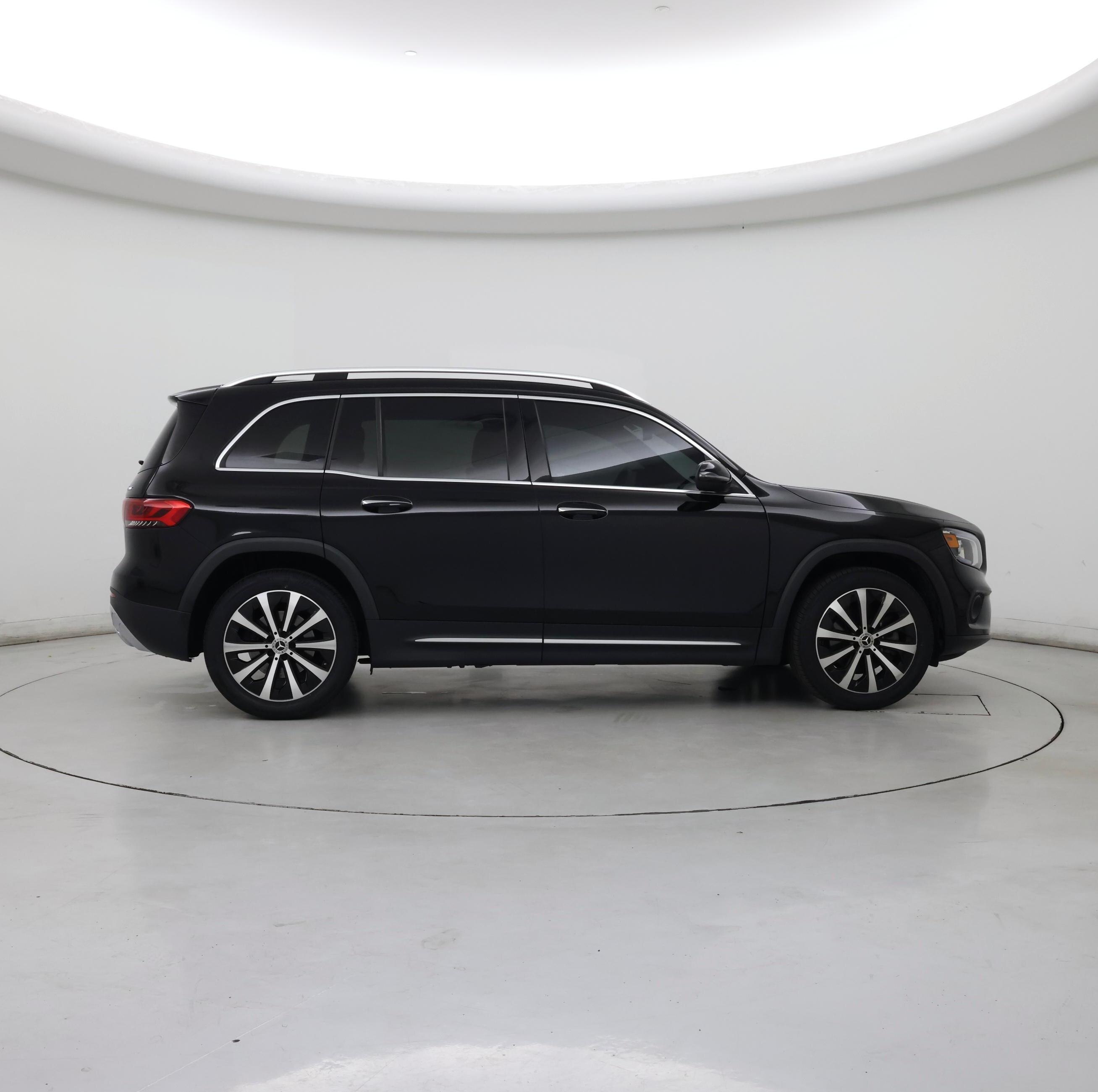 Thumbnail: 2023 Mercedes-Benz GLB - 7