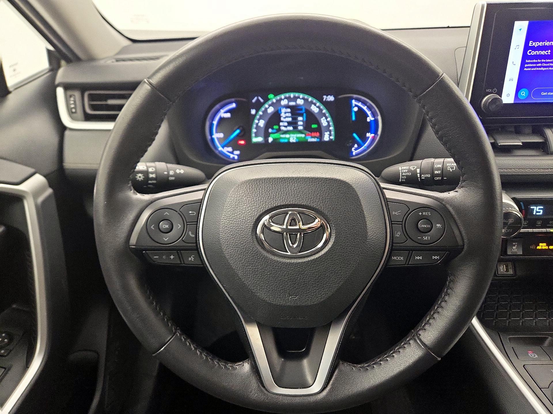 Thumbnail: 2024 Toyota RAV4 - 10