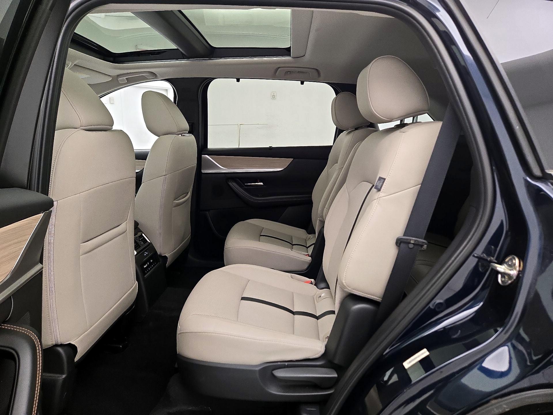 Thumbnail: 2024 Mazda CX-90 - 18