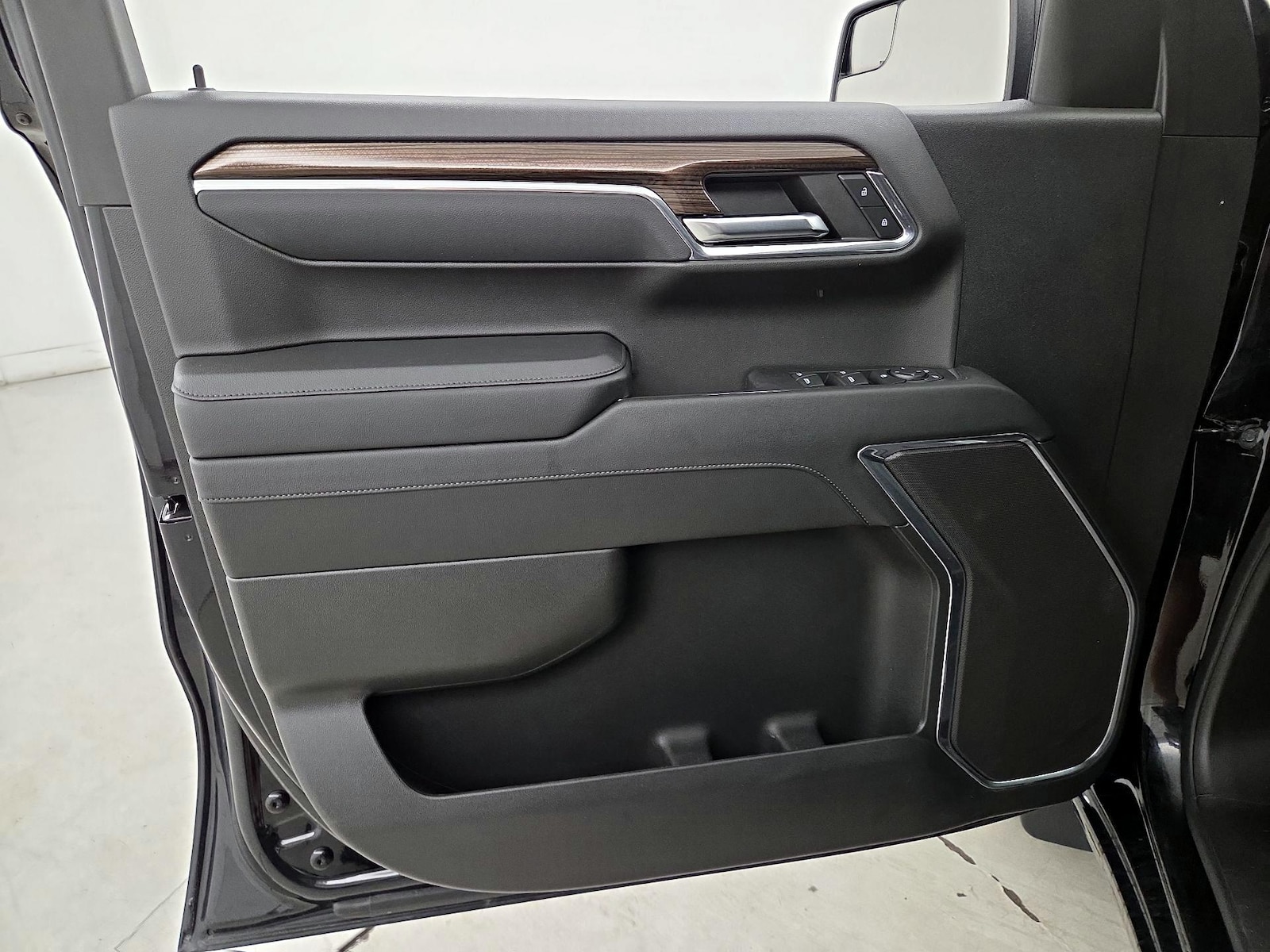 2024 Chevrolet Silverado 1500 LT - Photo 13