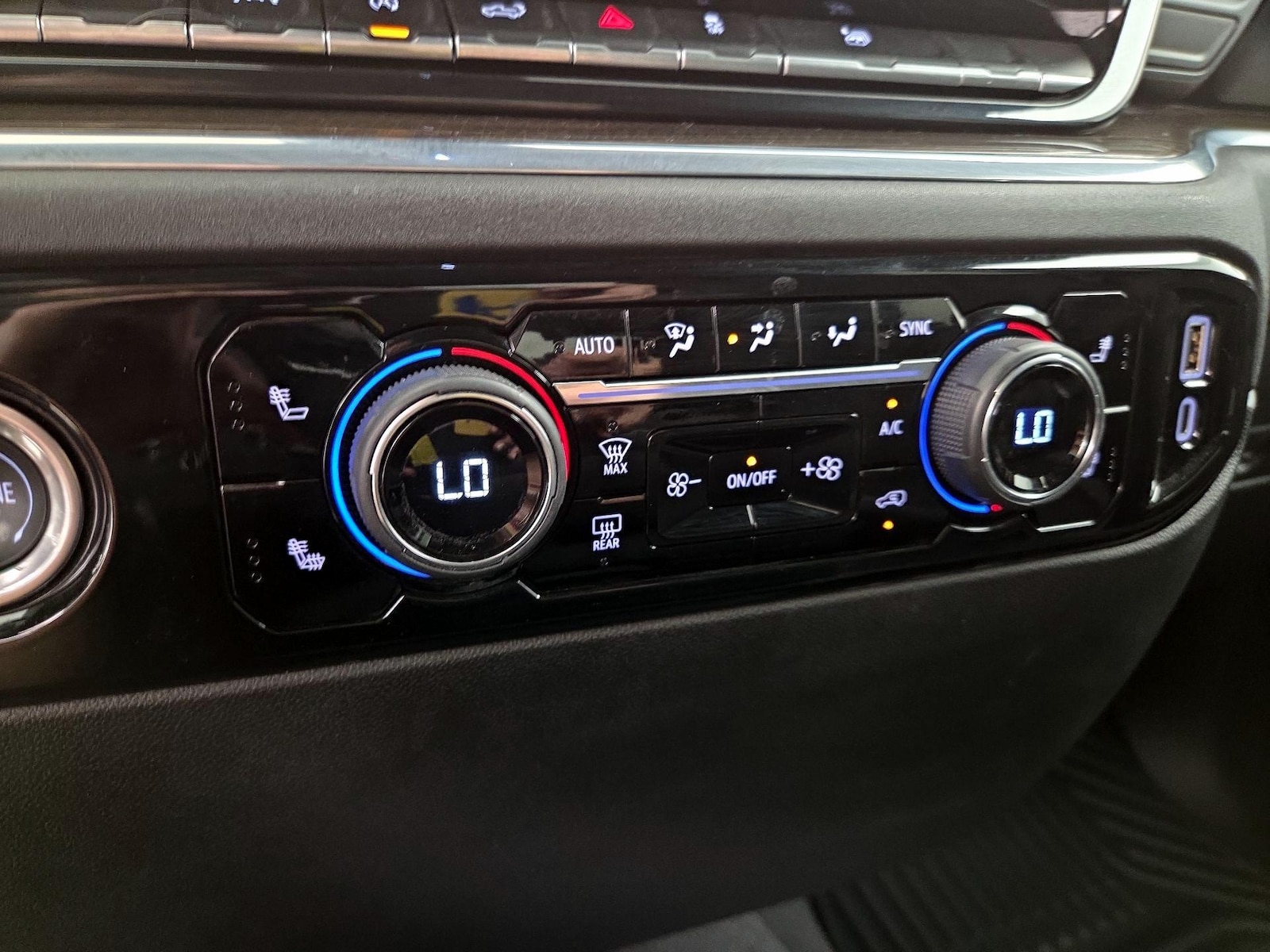 2024 Chevrolet Silverado 1500 LT - Photo 17