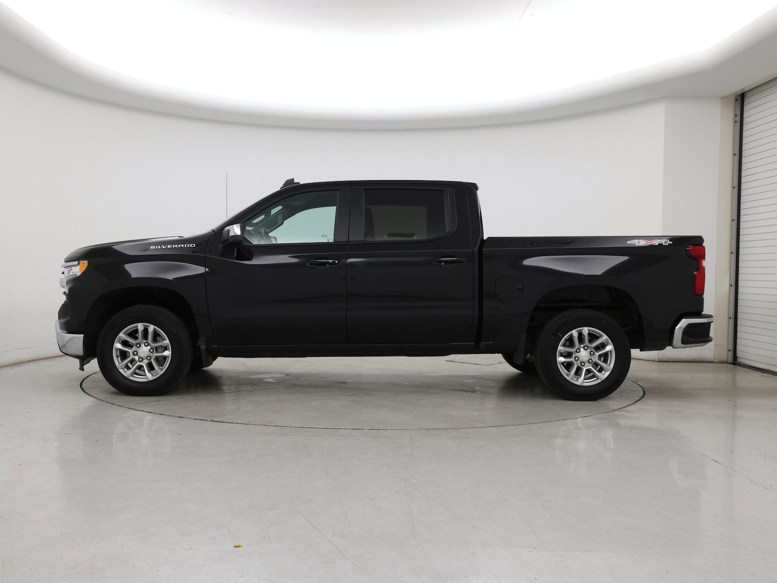 2024 Chevrolet Silverado 1500 LT - Photo 4