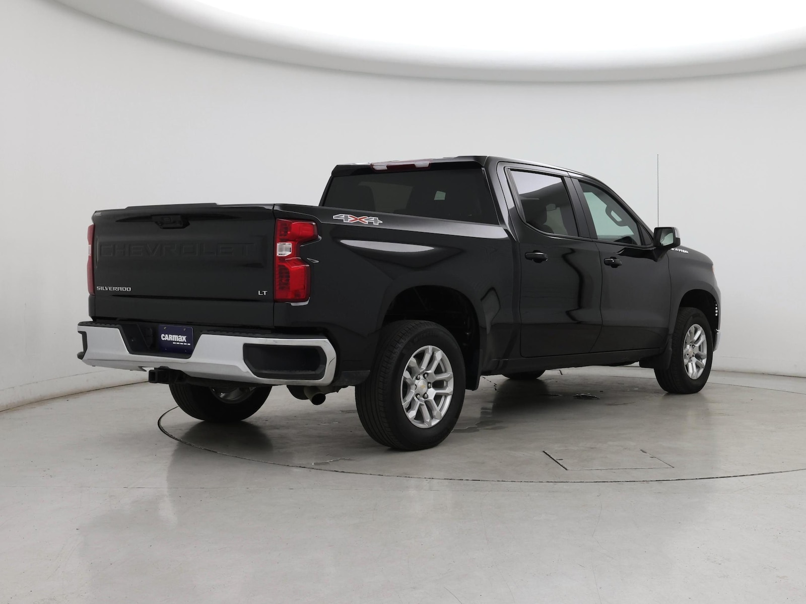 2024 Chevrolet Silverado 1500 LT - Photo 9