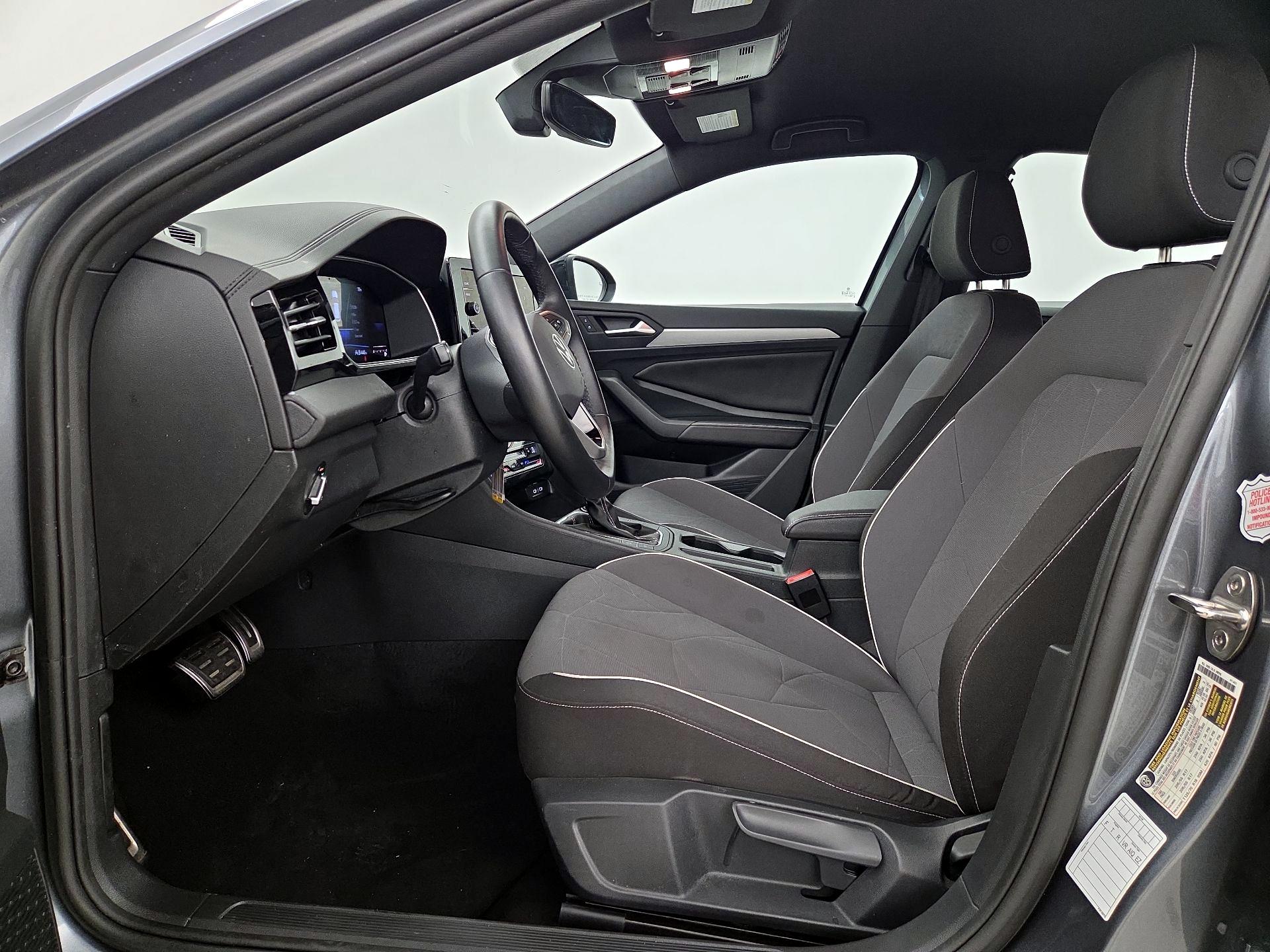 Thumbnail: 2025 Volkswagen Jetta - 11