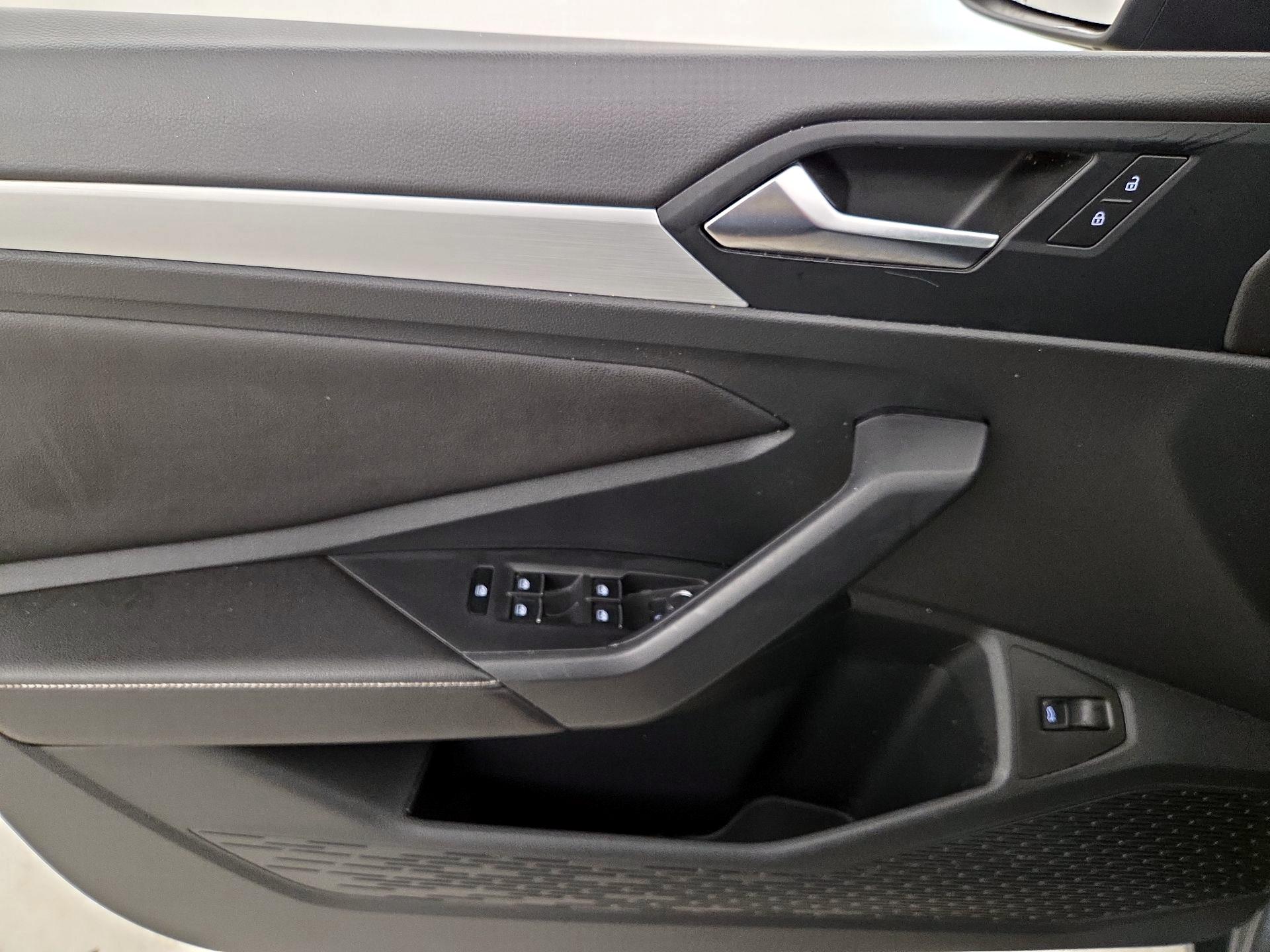 Thumbnail: 2025 Volkswagen Jetta - 12