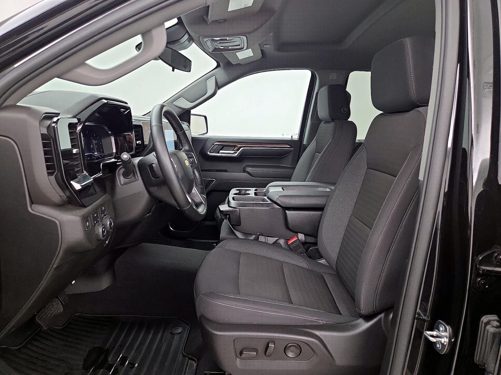2024 Chevrolet Silverado 1500 LT - Photo 12
