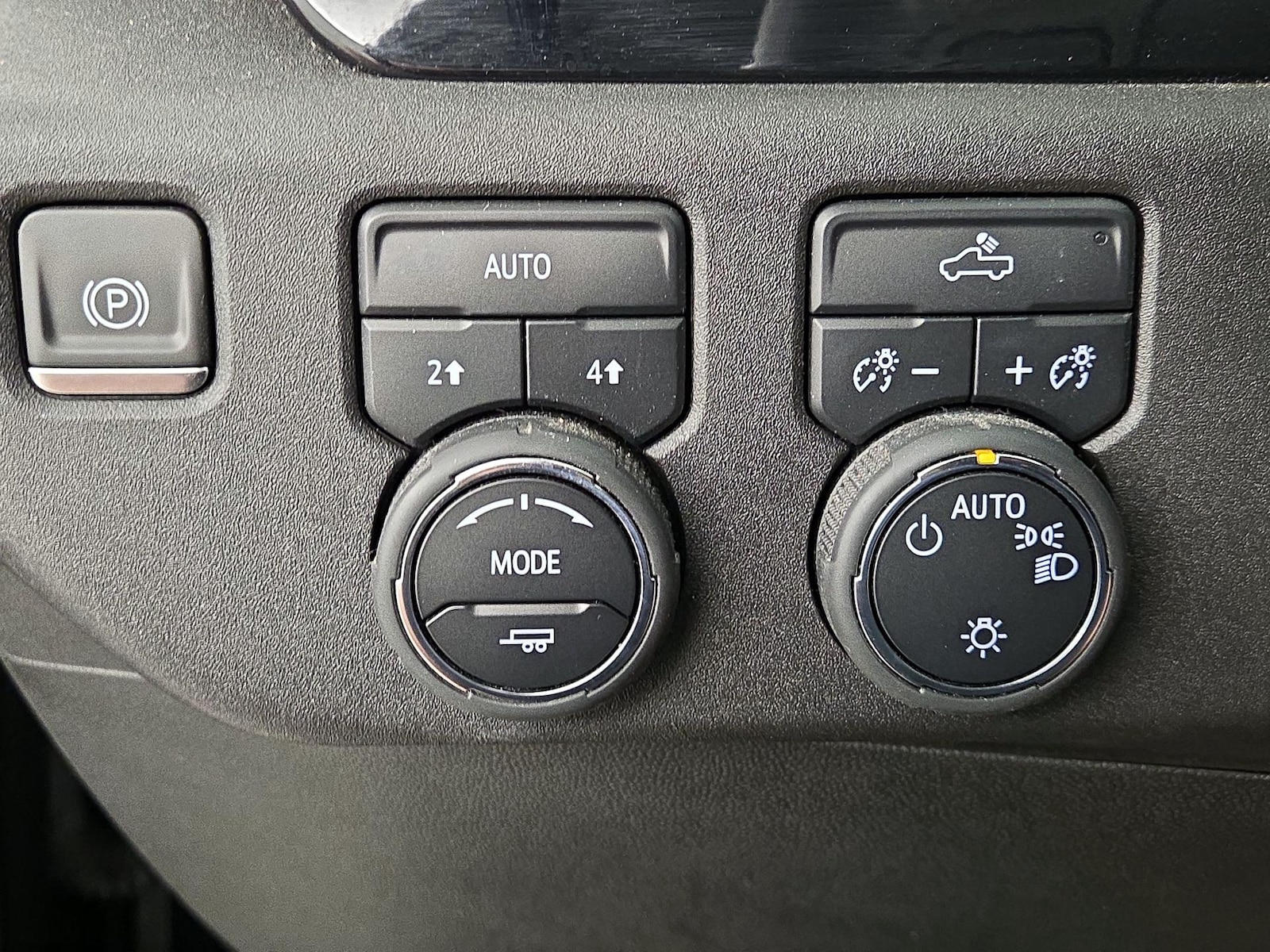 2024 Chevrolet Silverado 1500 LT - Photo 14