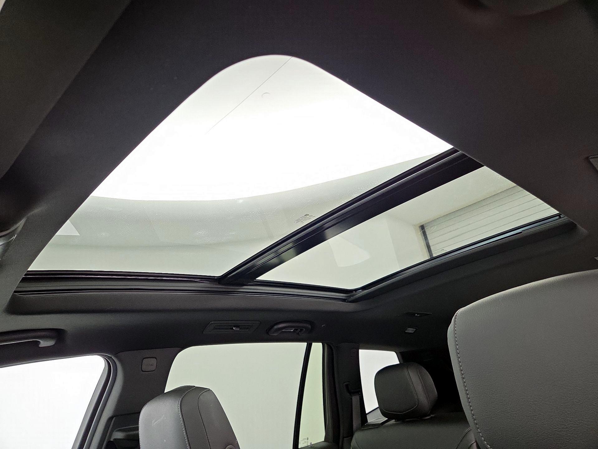 Thumbnail: 2024 Cadillac XT6 - 19