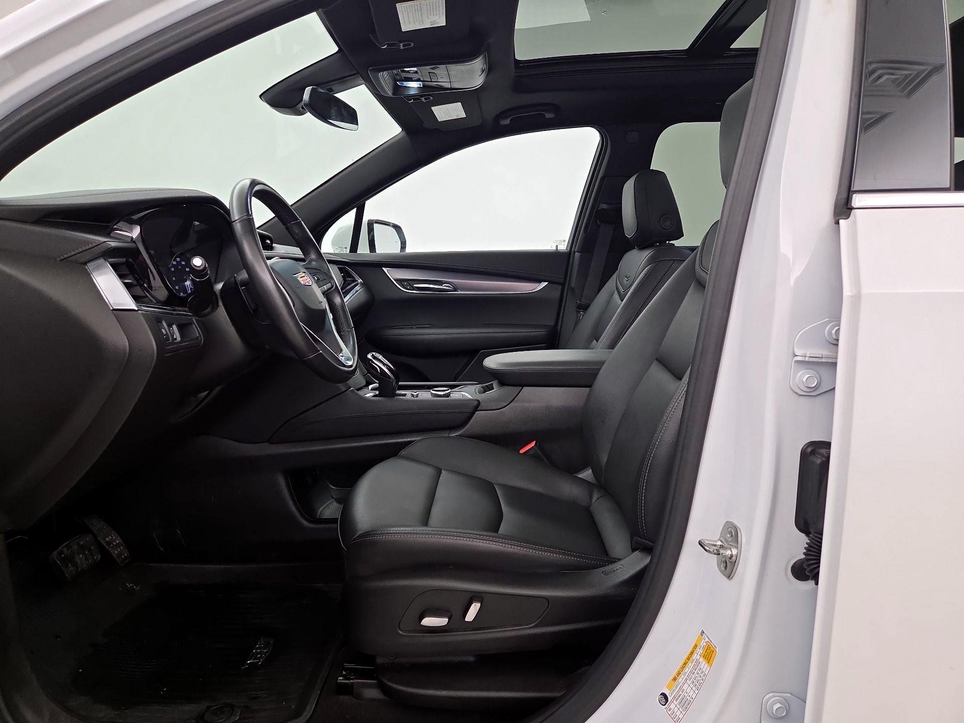 Thumbnail: 2024 Cadillac XT6 - 11