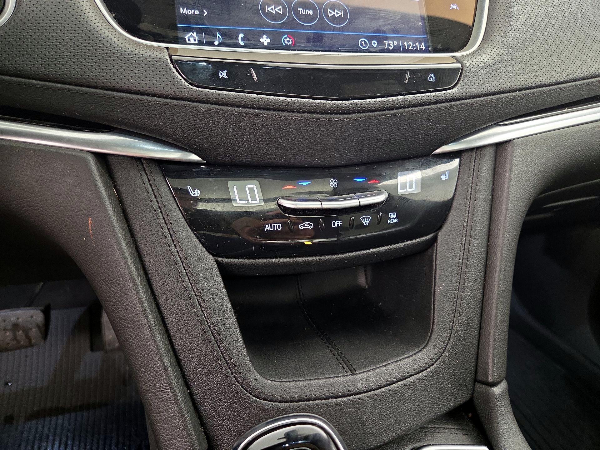 Thumbnail: 2024 Cadillac XT6 - 16