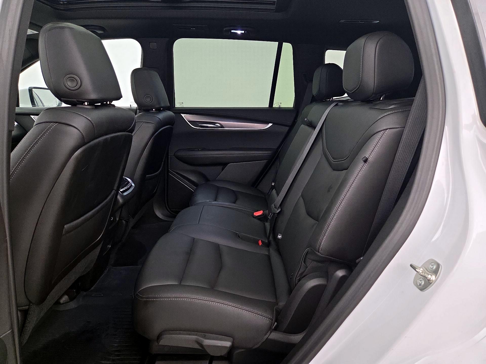 Thumbnail: 2024 Cadillac XT6 - 19