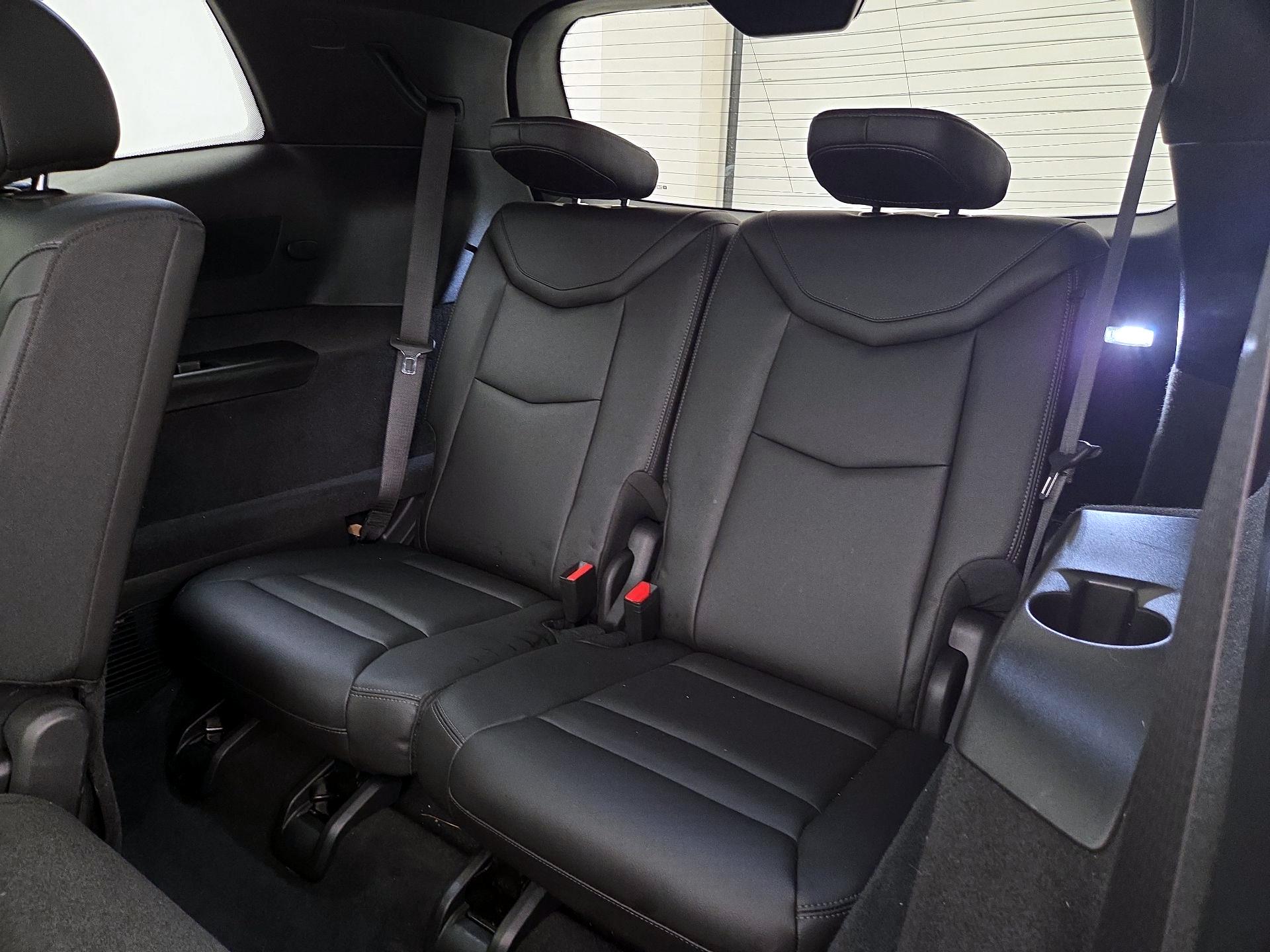 Thumbnail: 2024 Cadillac XT6 - 20