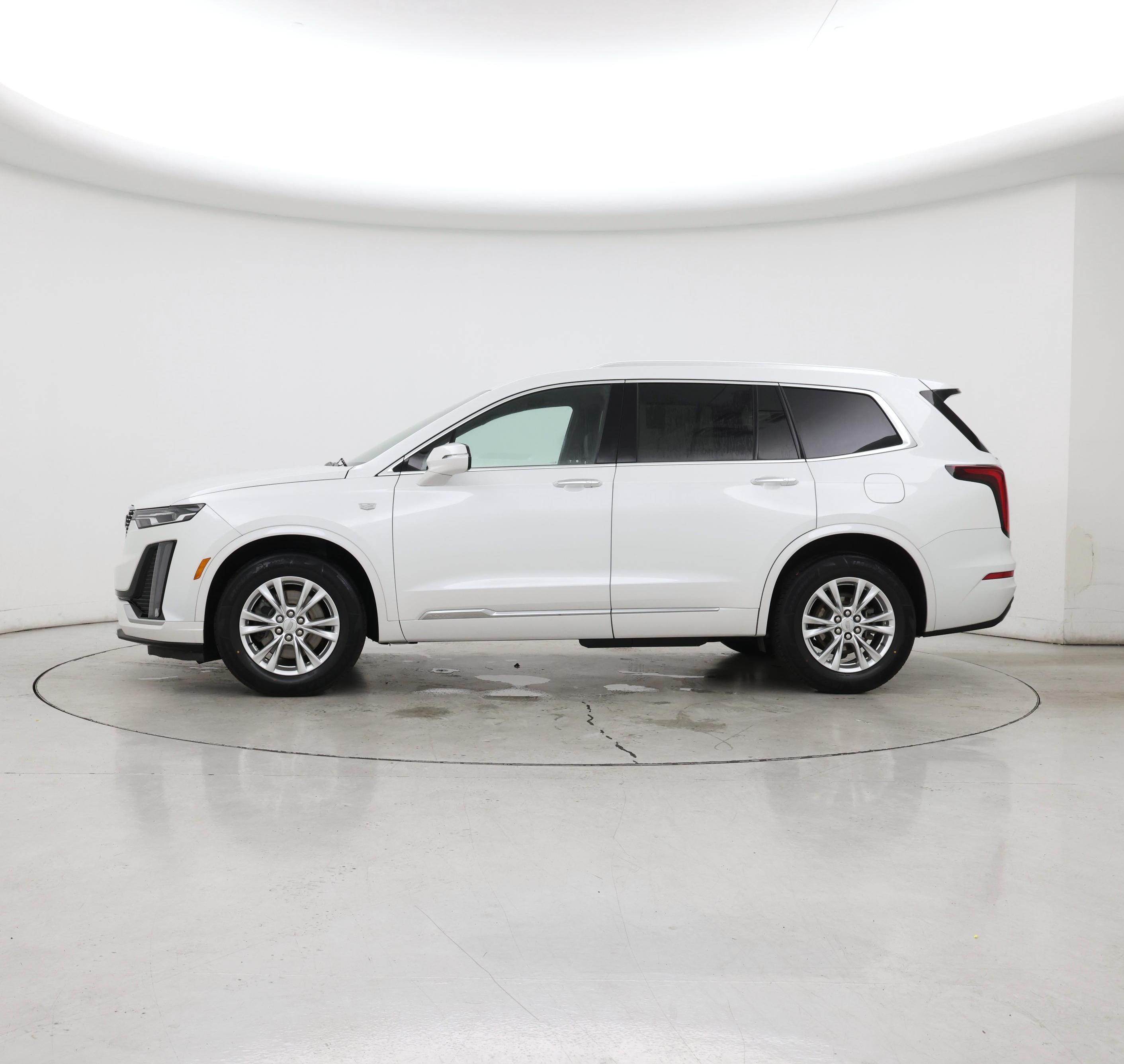 Thumbnail: 2024 Cadillac XT6 - 3