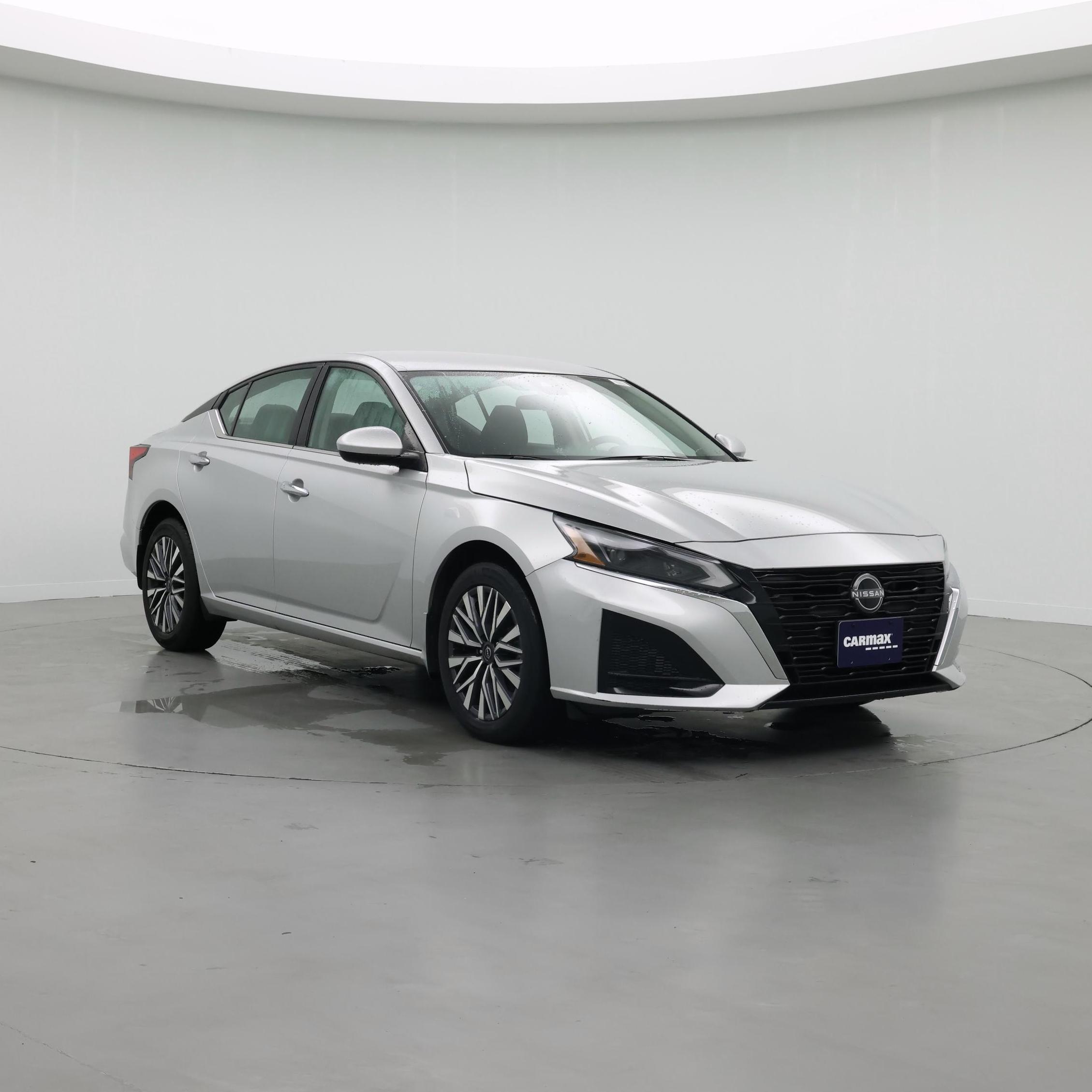 Silver 2023 Nissan Altima Sedan All-Wheel Drive Automatic