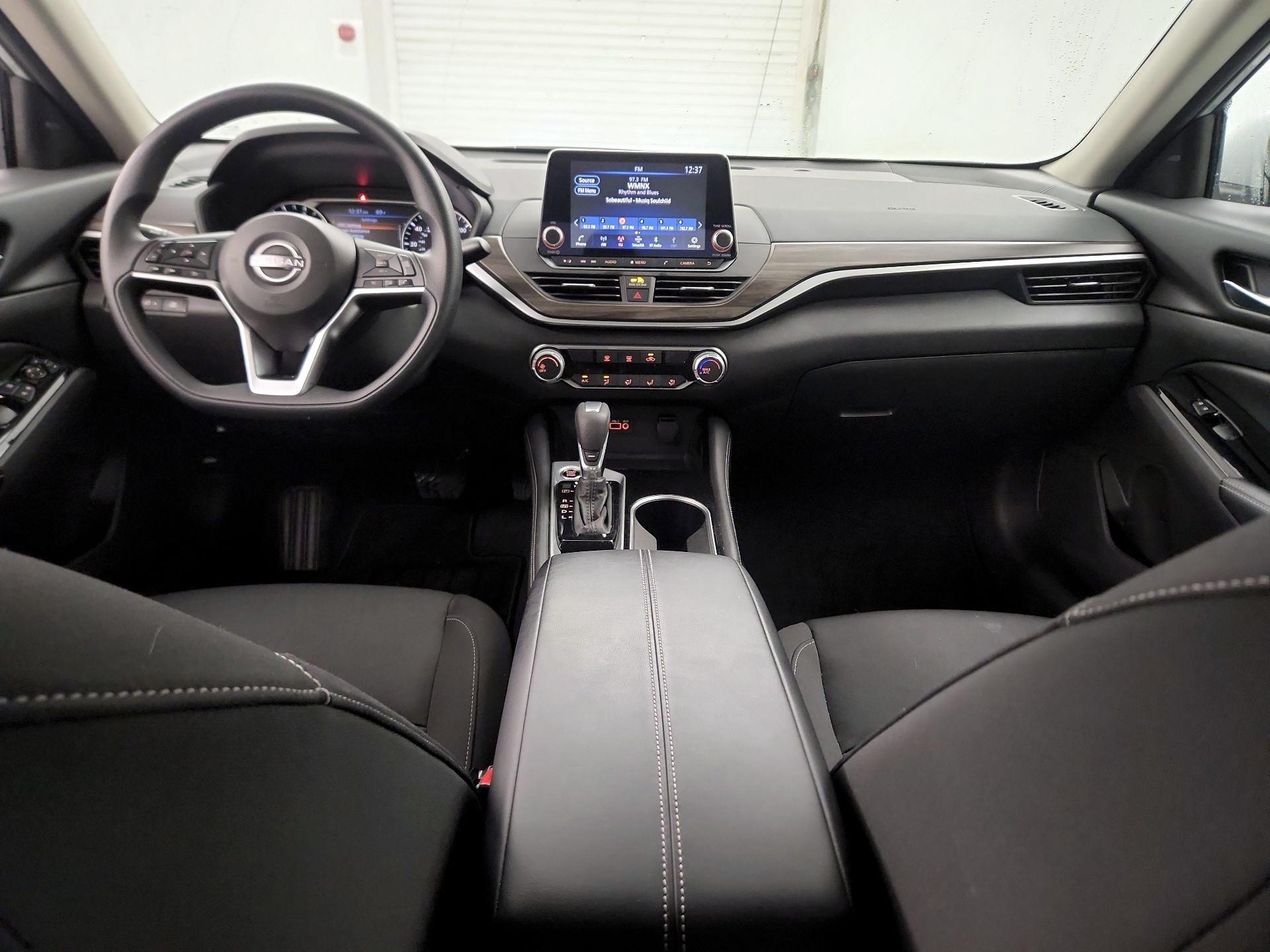 Thumbnail: 2023 Nissan Altima - 9