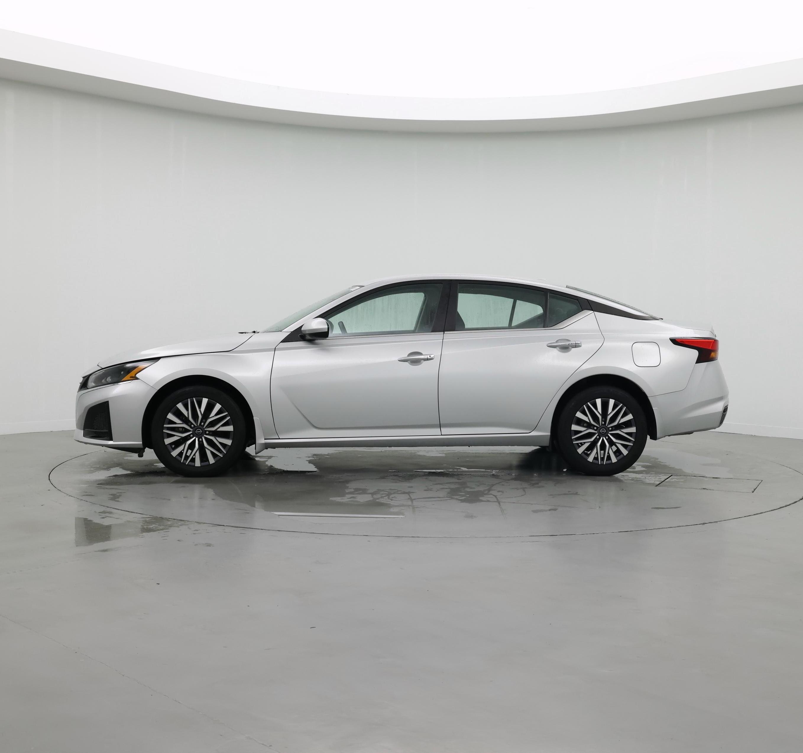 Thumbnail: 2023 Nissan Altima - 3