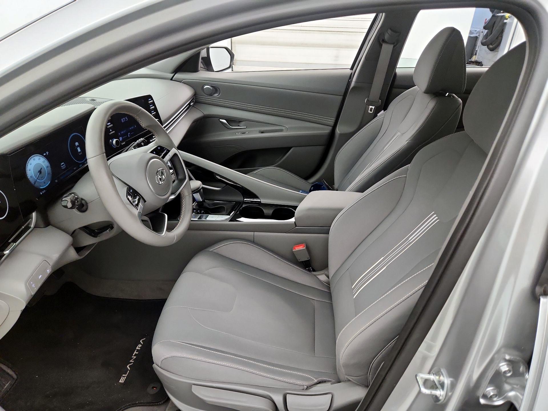 Thumbnail: 2021 Hyundai Elantra - 11