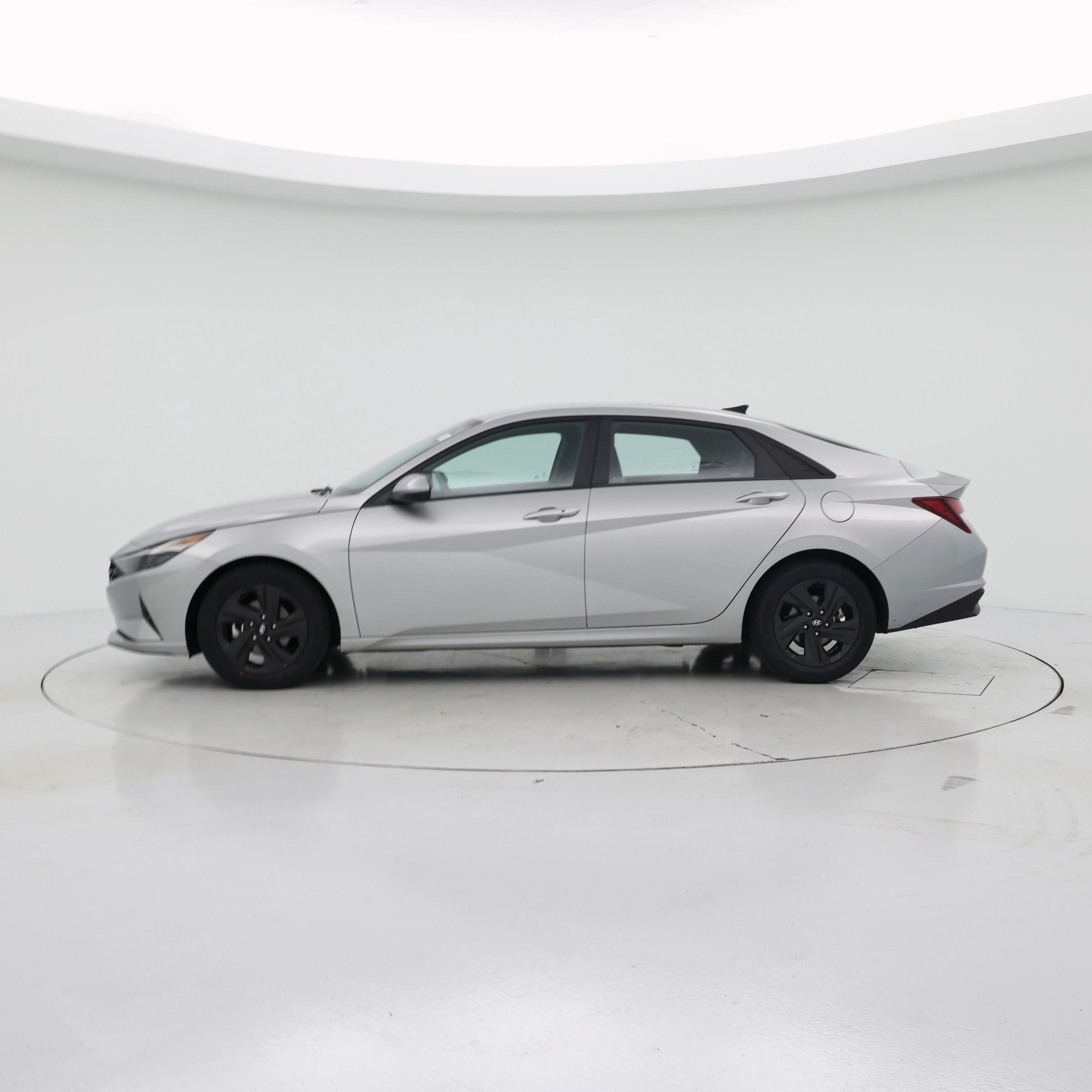Thumbnail: 2021 Hyundai Elantra - 3