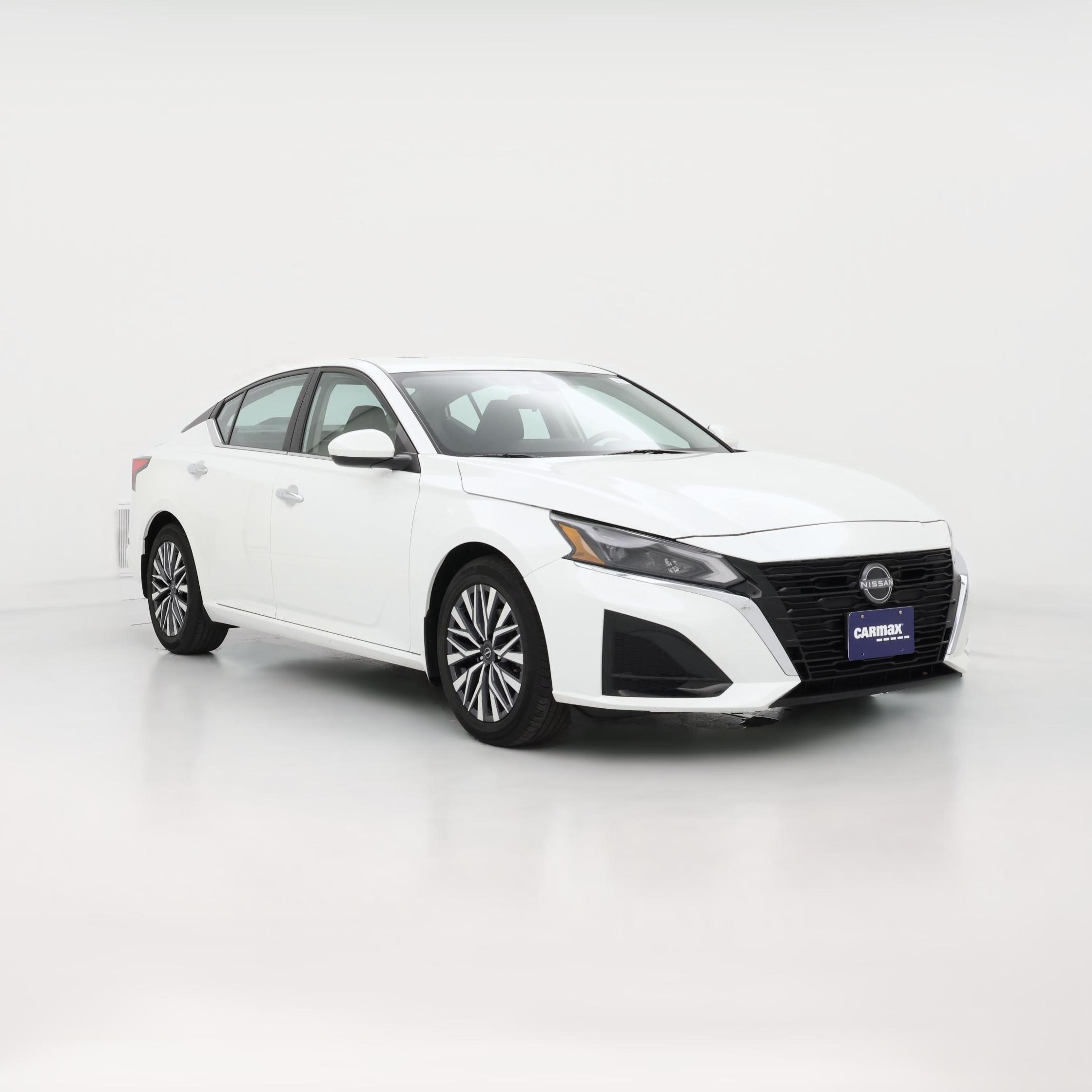 Thumbnail: 2023 Nissan Altima - 1