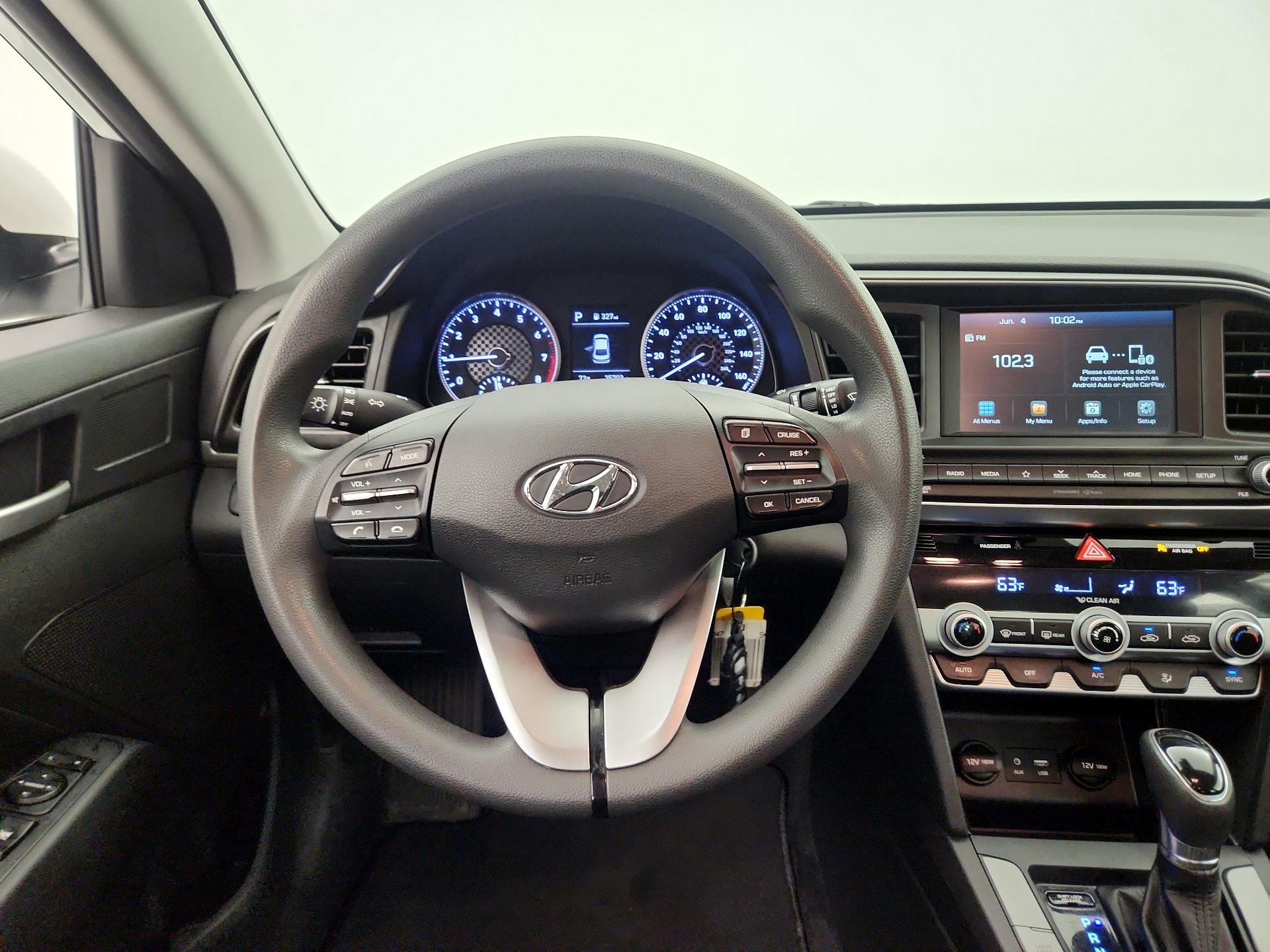 Thumbnail: 2020 Hyundai Elantra - 10