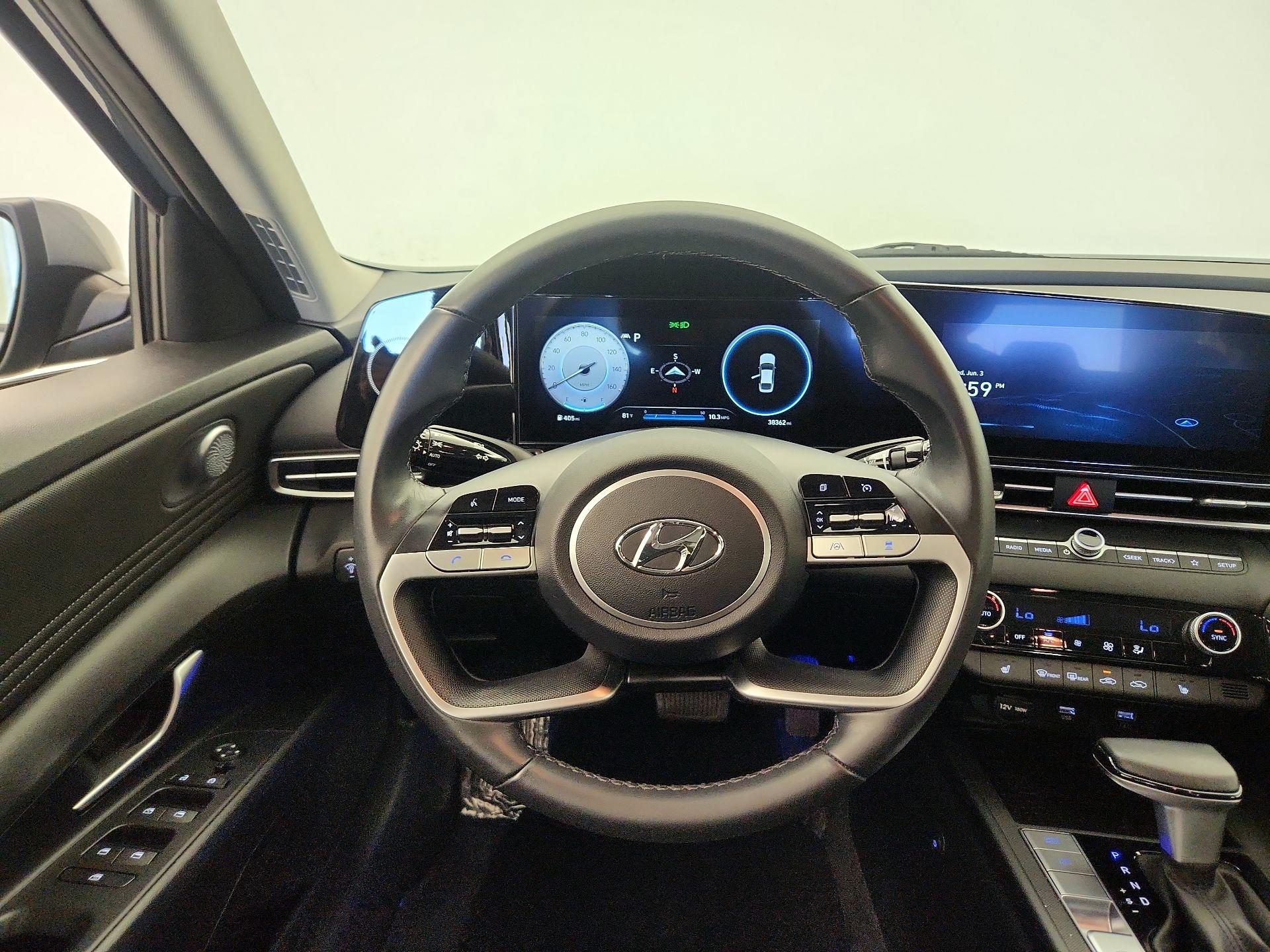 Thumbnail: 2023 Hyundai Elantra - 10