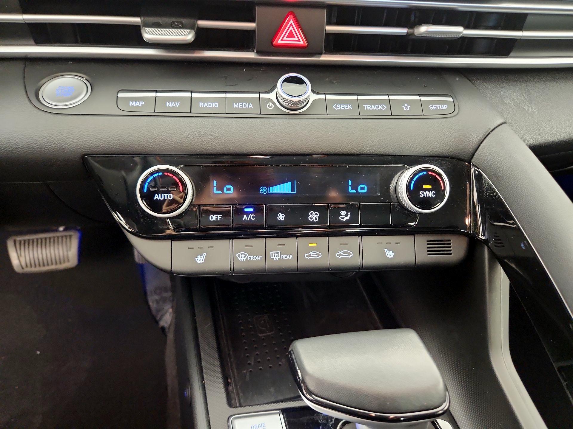 Thumbnail: 2023 Hyundai Elantra - 16