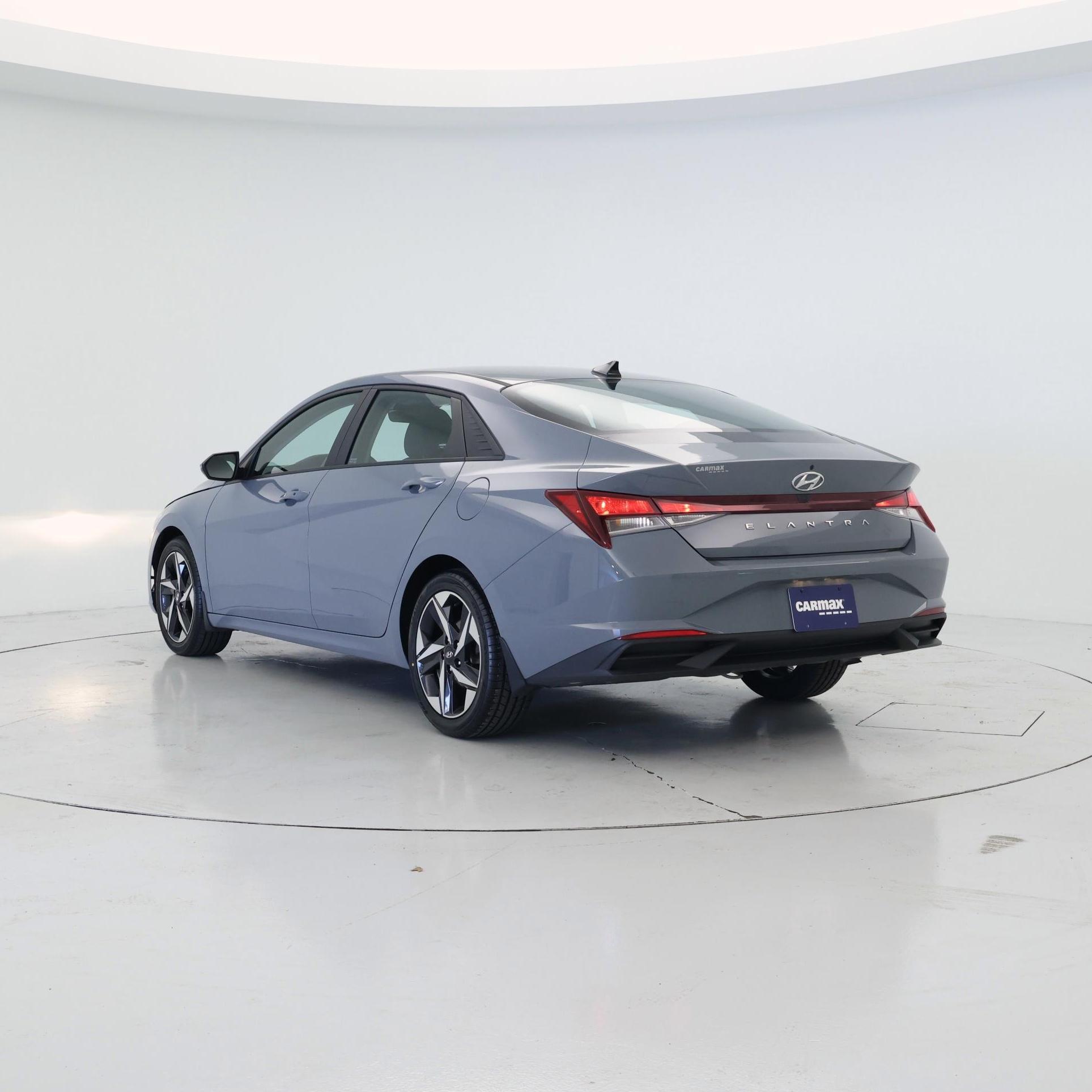 Thumbnail: 2023 Hyundai Elantra - 2