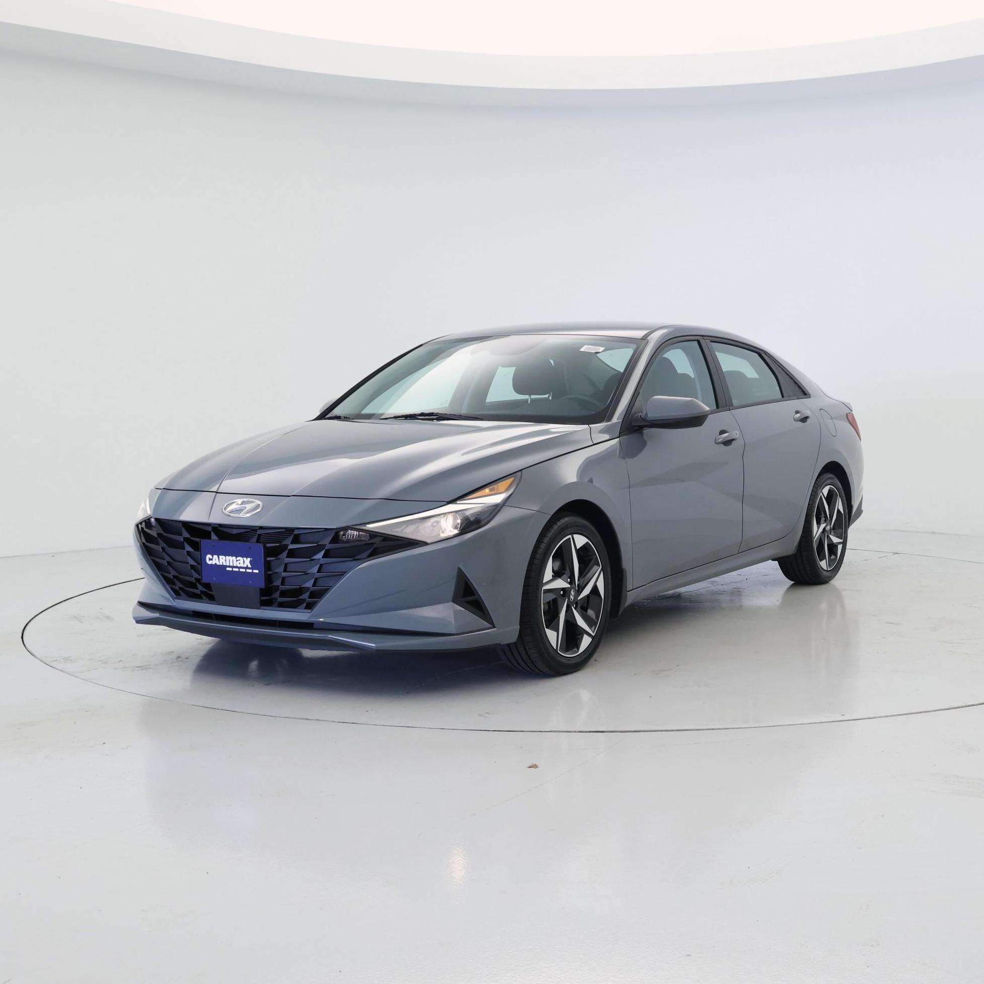 Thumbnail: 2023 Hyundai Elantra - 4