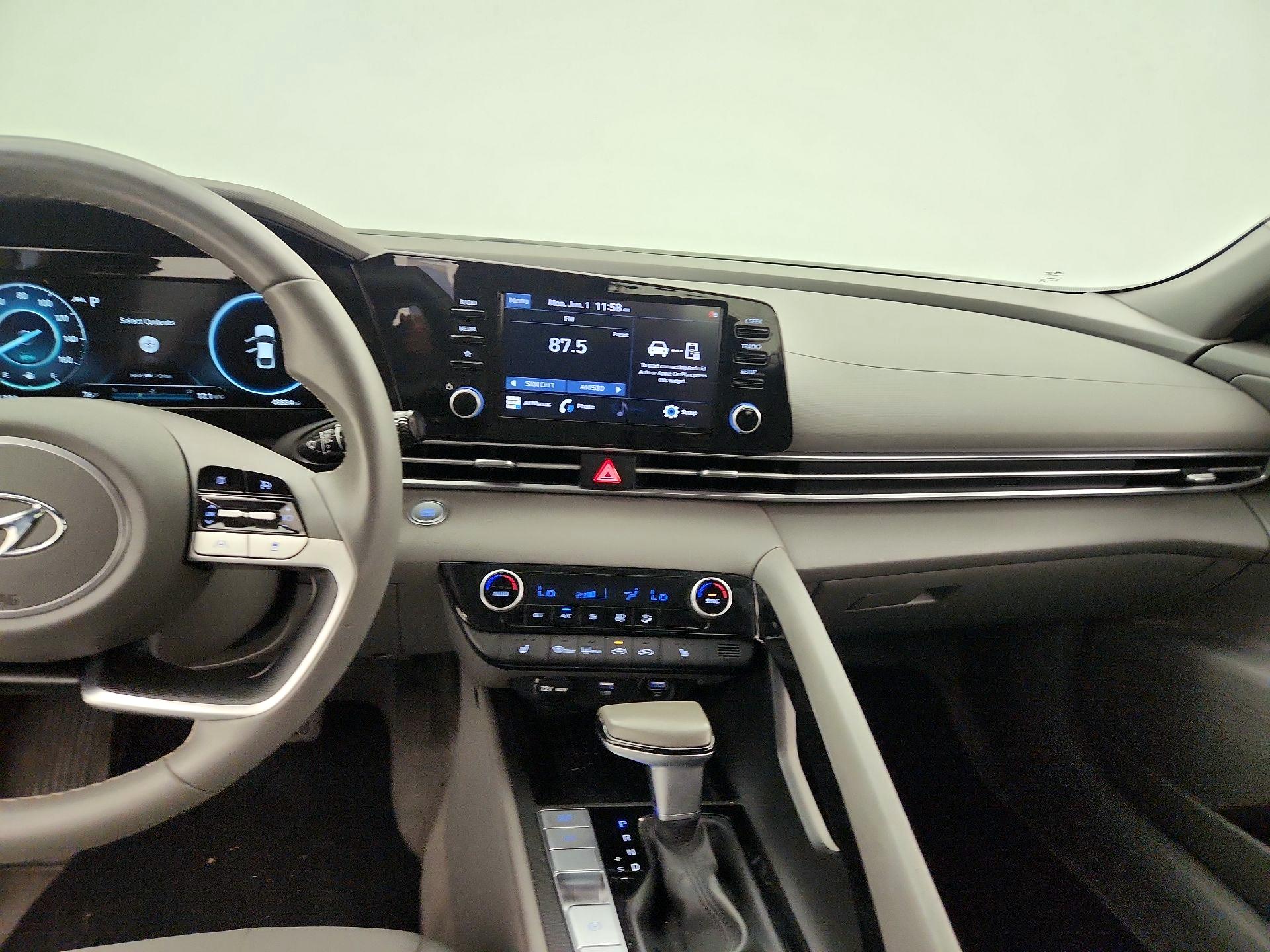 Thumbnail: 2022 Hyundai Elantra - 9
