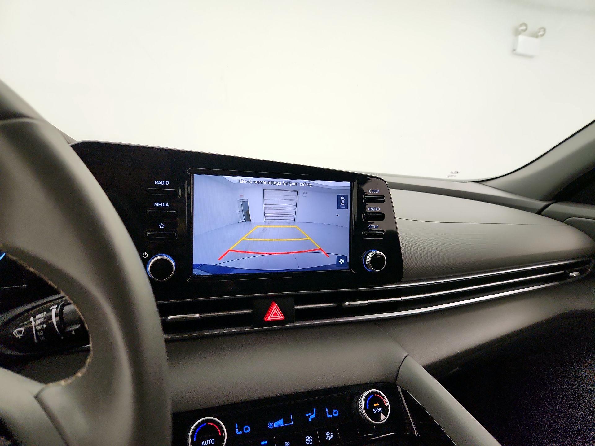 Thumbnail: 2022 Hyundai Elantra - 14
