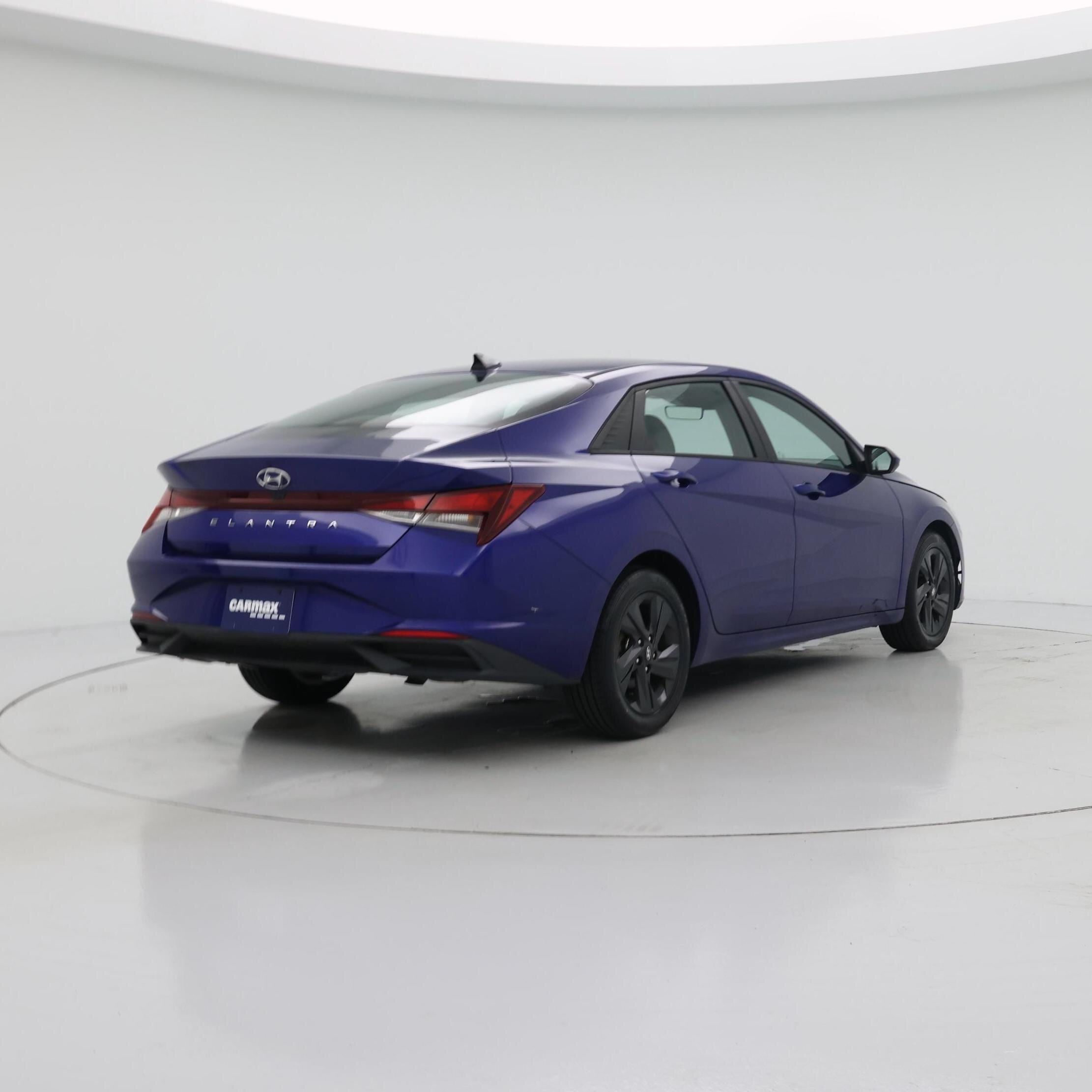 Thumbnail: 2022 Hyundai Elantra - 8