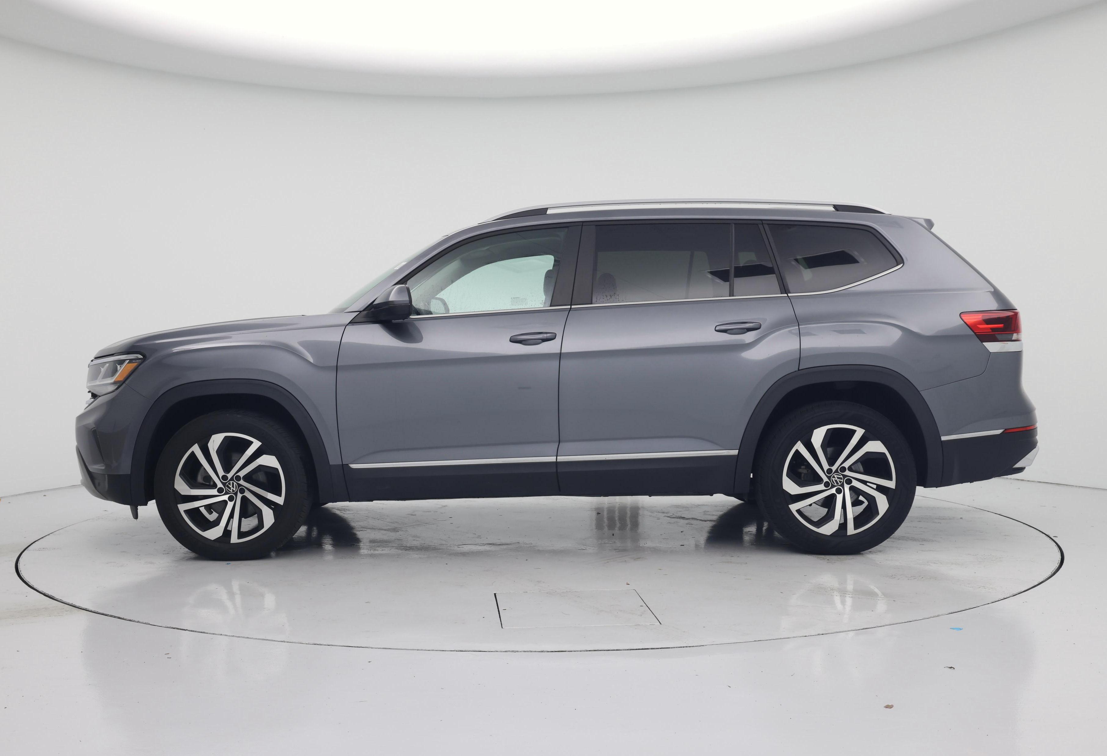 Thumbnail: 2022 Volkswagen Atlas - 3