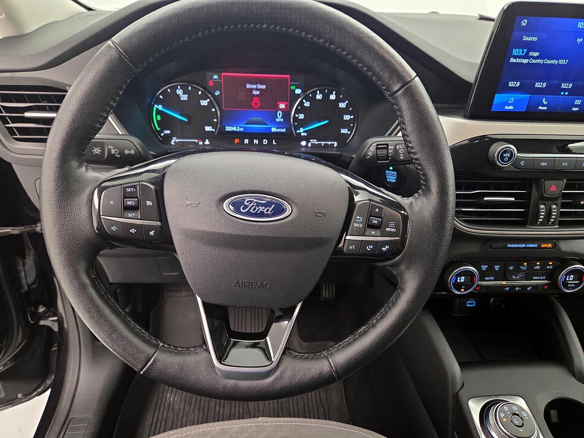 Thumbnail: 2021 Ford Escape - 10