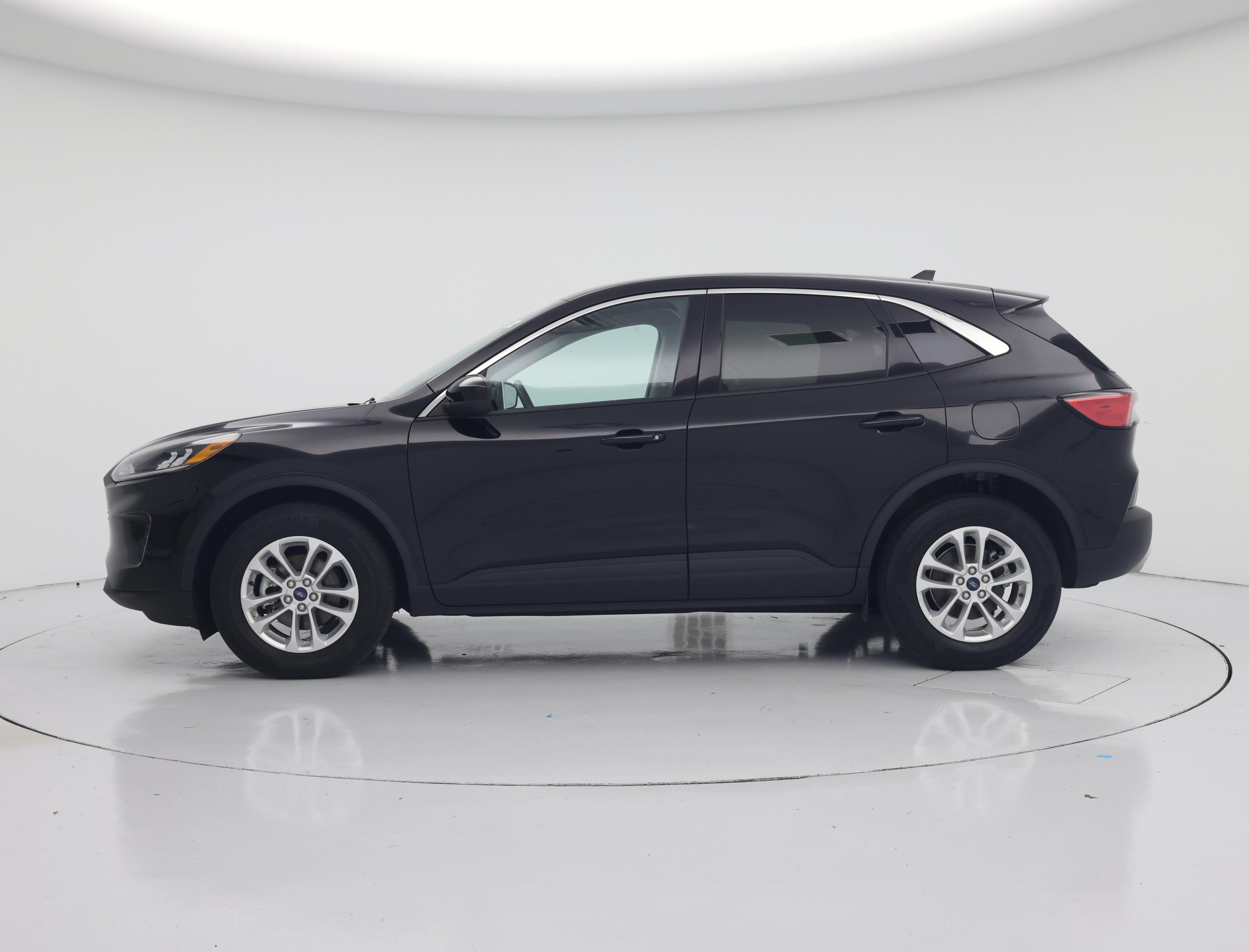 Thumbnail: 2021 Ford Escape - 3