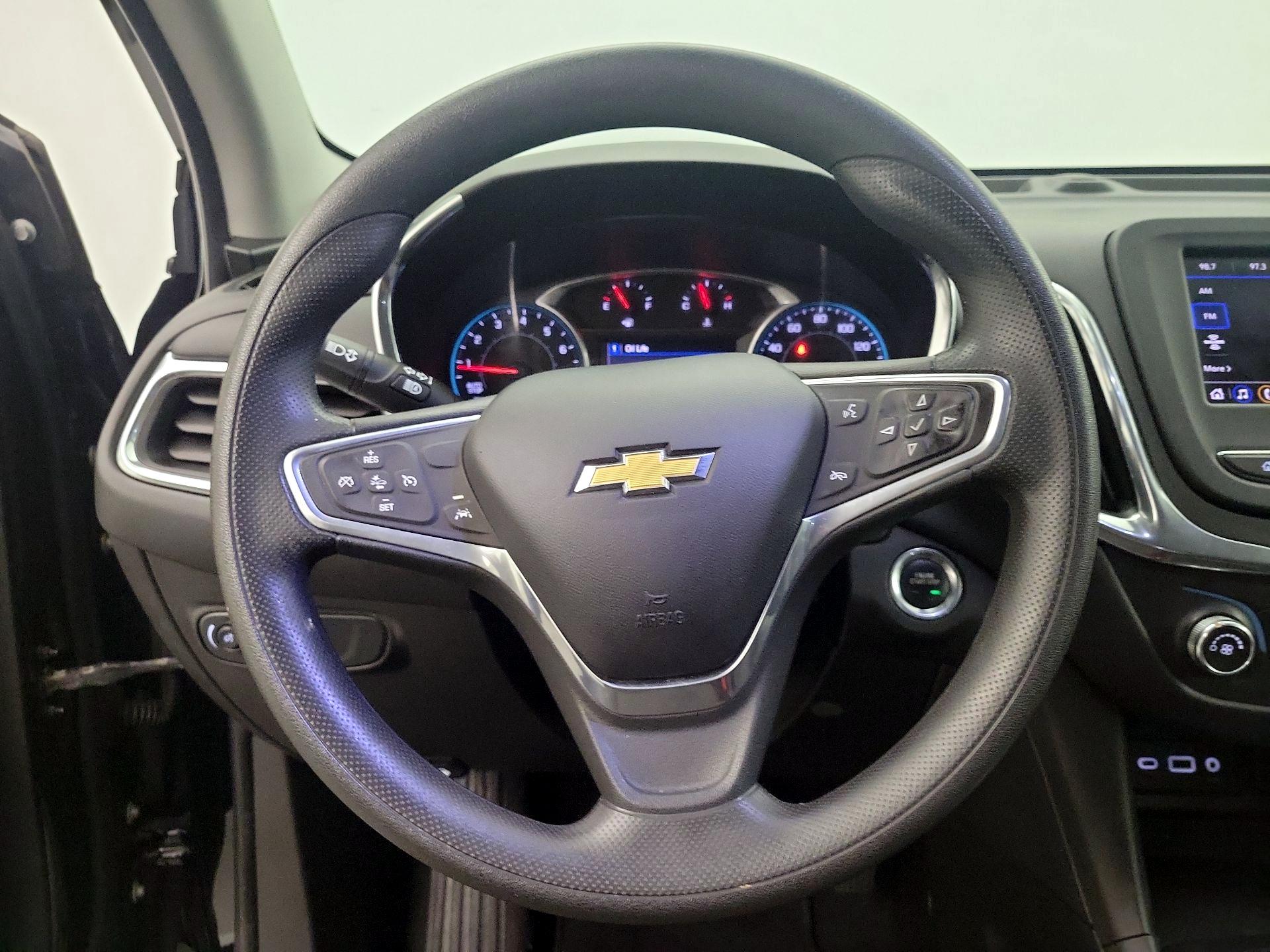 Thumbnail: 2022 Chevrolet Equinox - 10