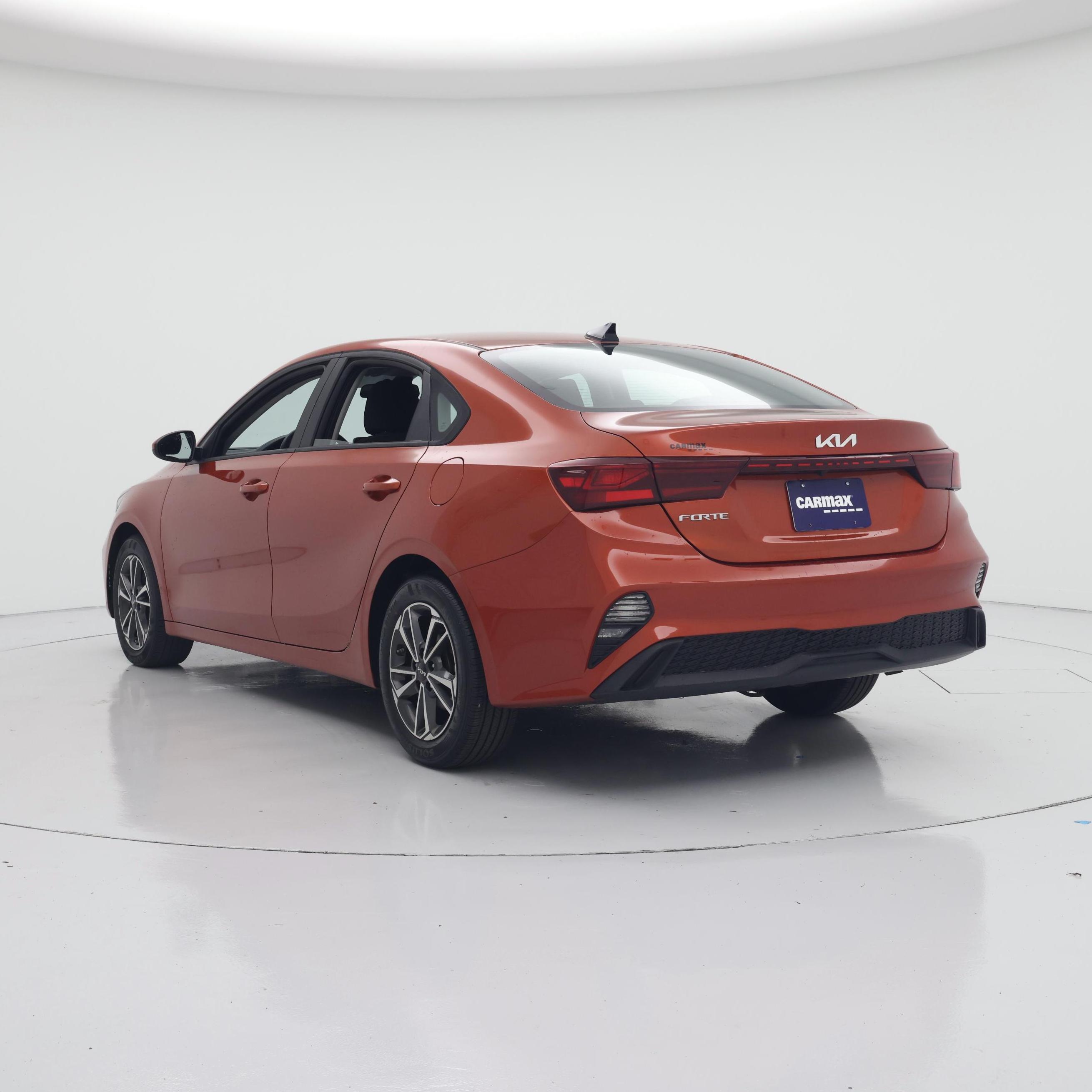 Thumbnail: 2022 Kia Forte - 2