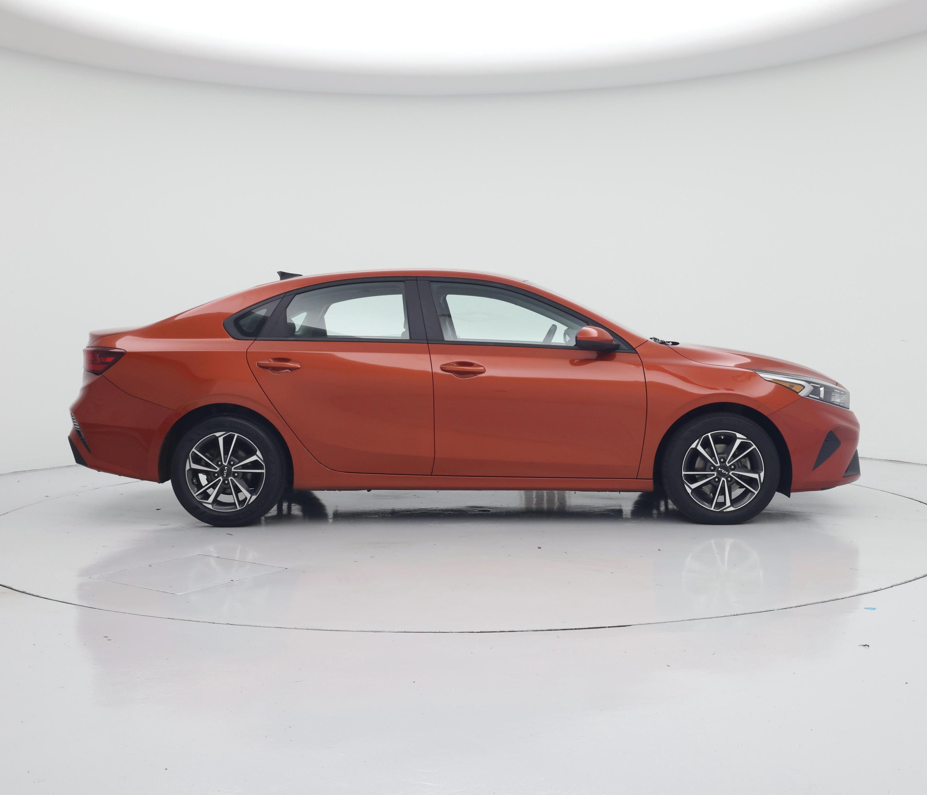 Thumbnail: 2022 Kia Forte - 7