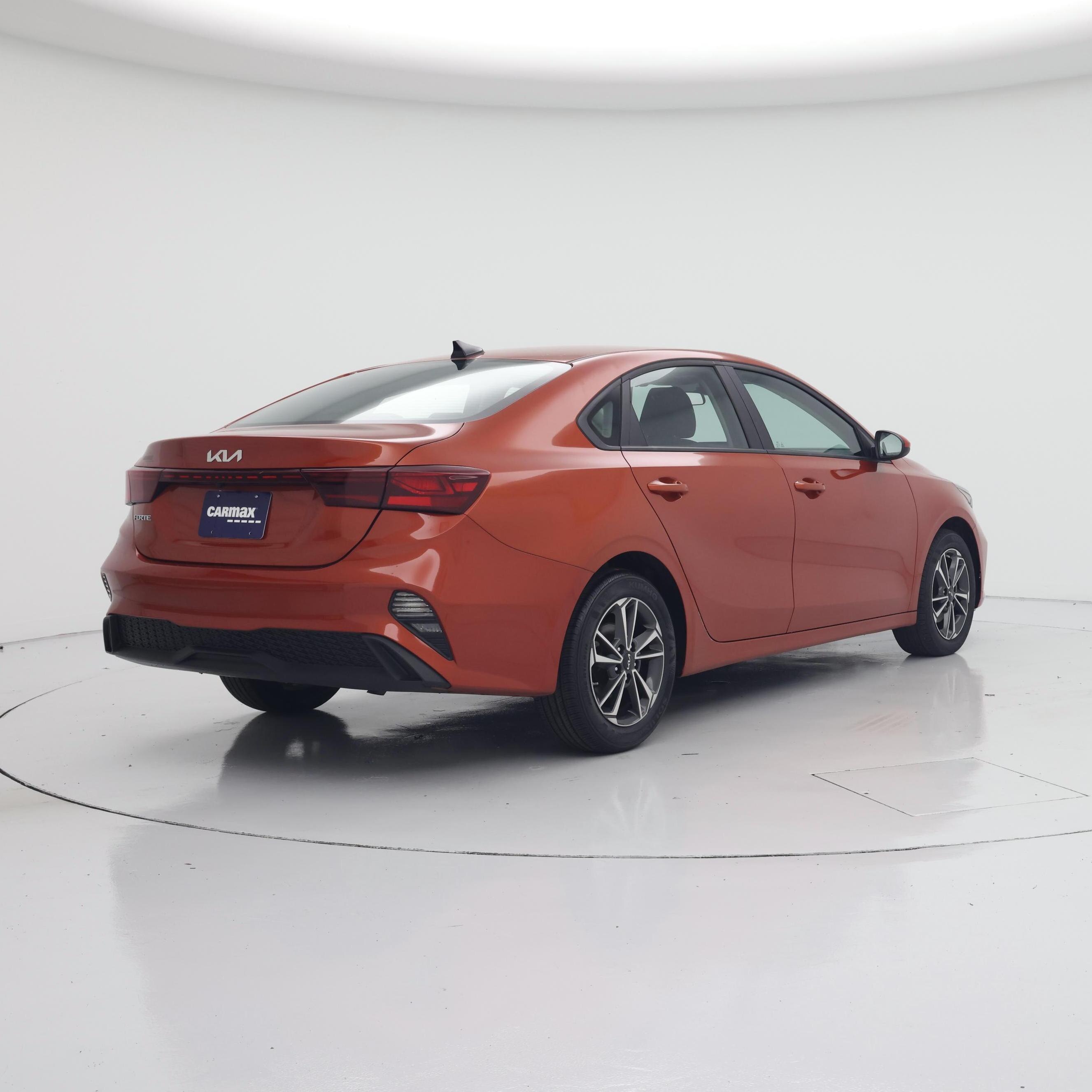 Thumbnail: 2022 Kia Forte - 8