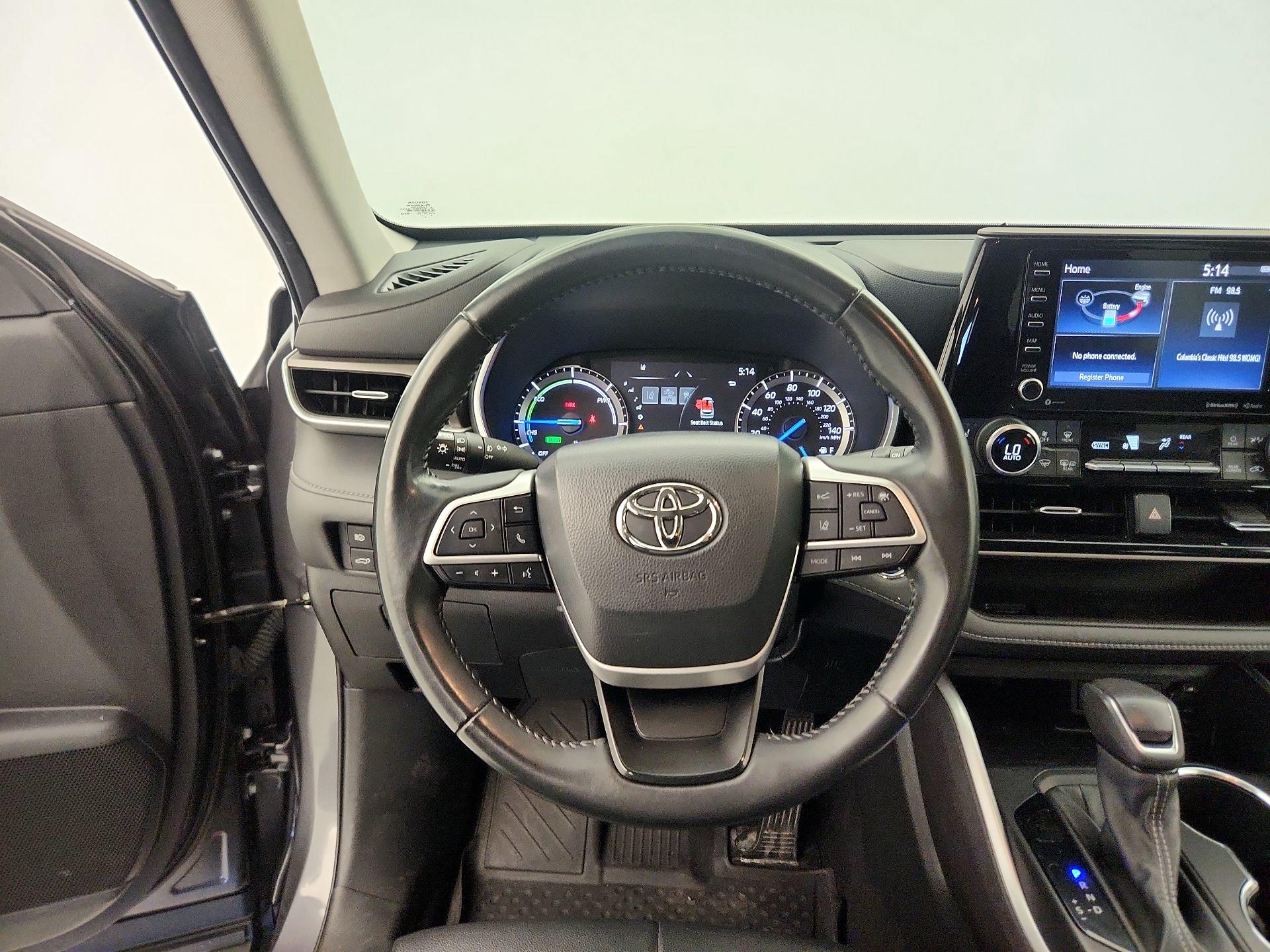 Thumbnail: 2022 Toyota Highlander - 10